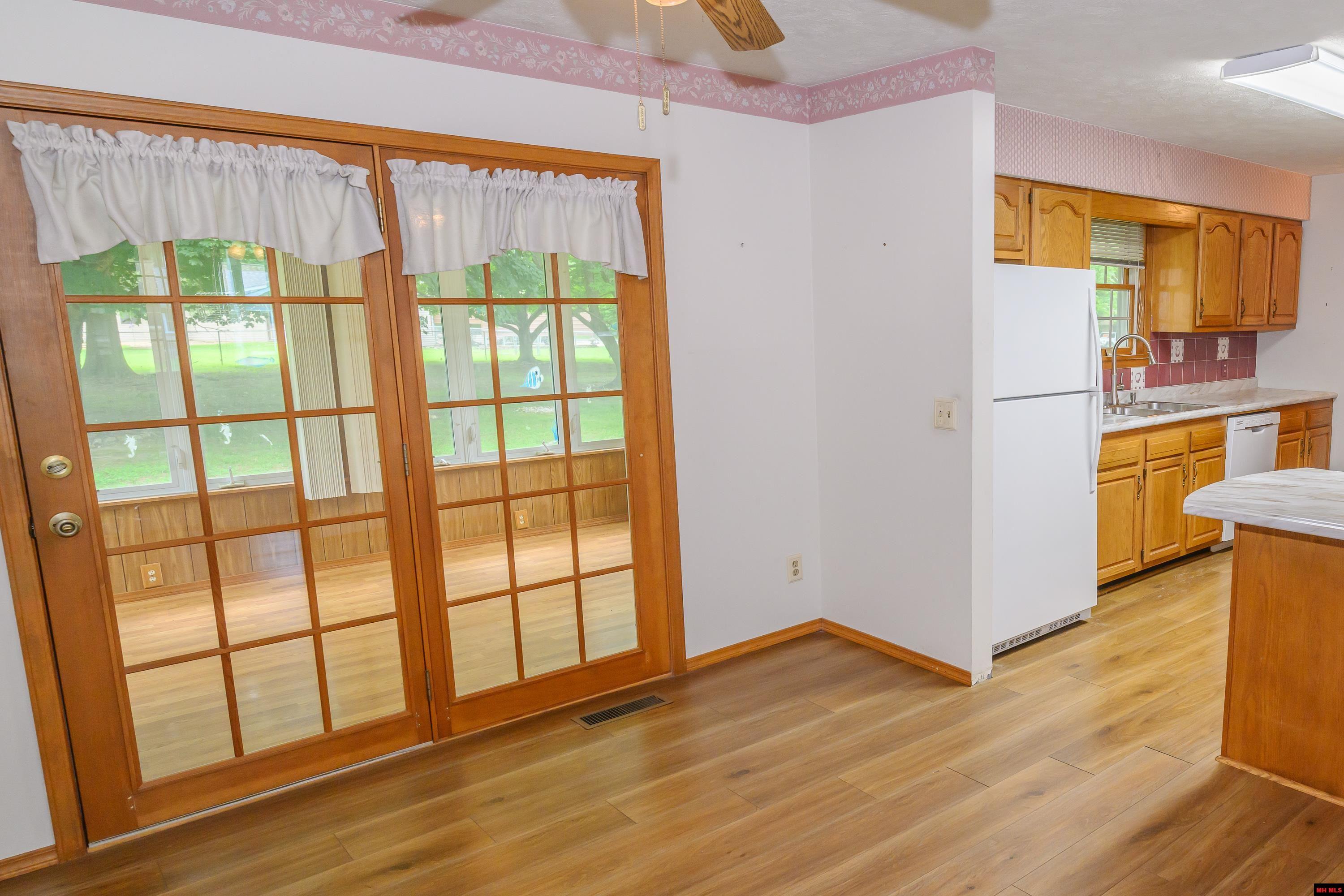 53 CHERRY BLOSSOM DRIVE Mountain Home, AR