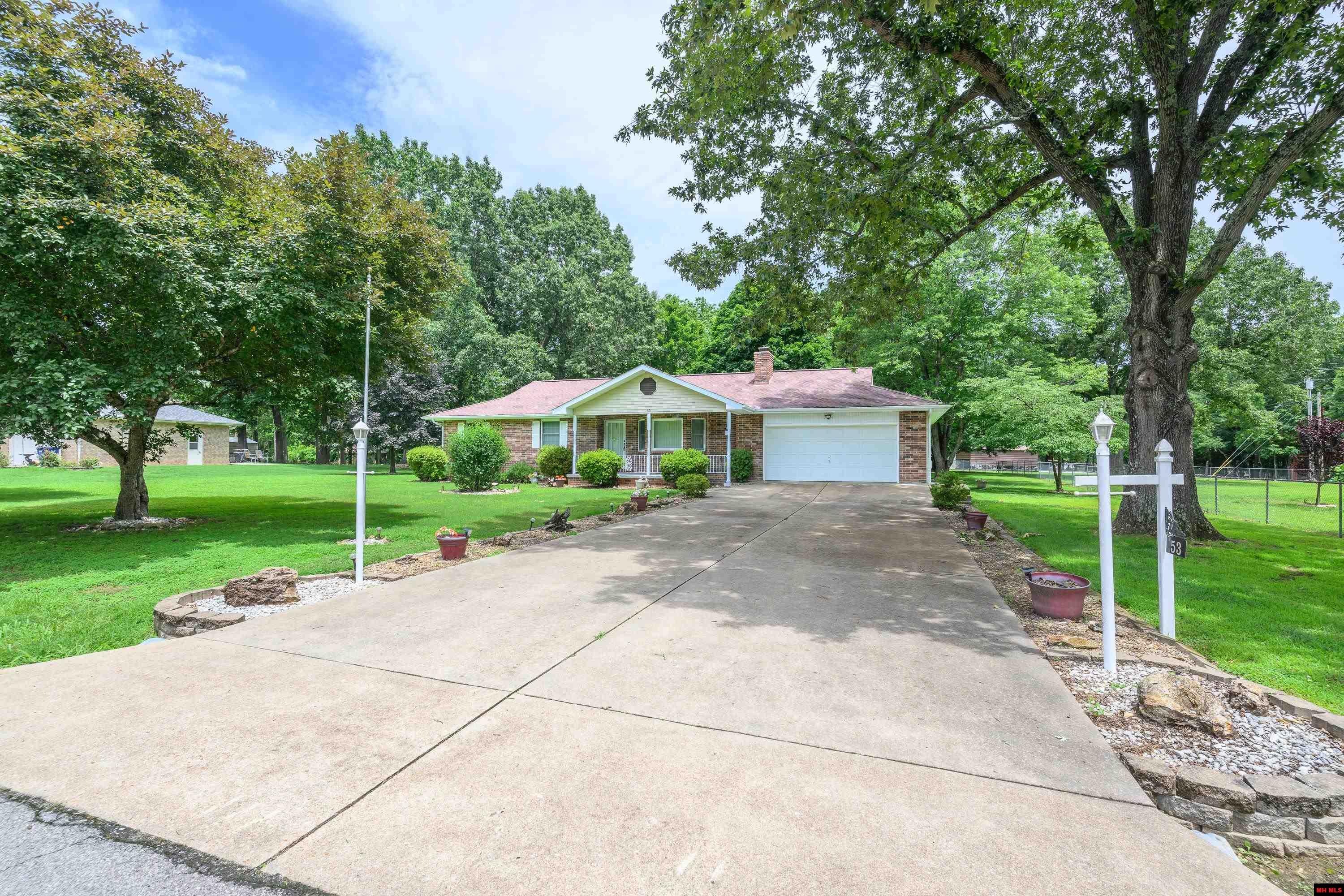53 CHERRY BLOSSOM DRIVE Mountain Home, AR