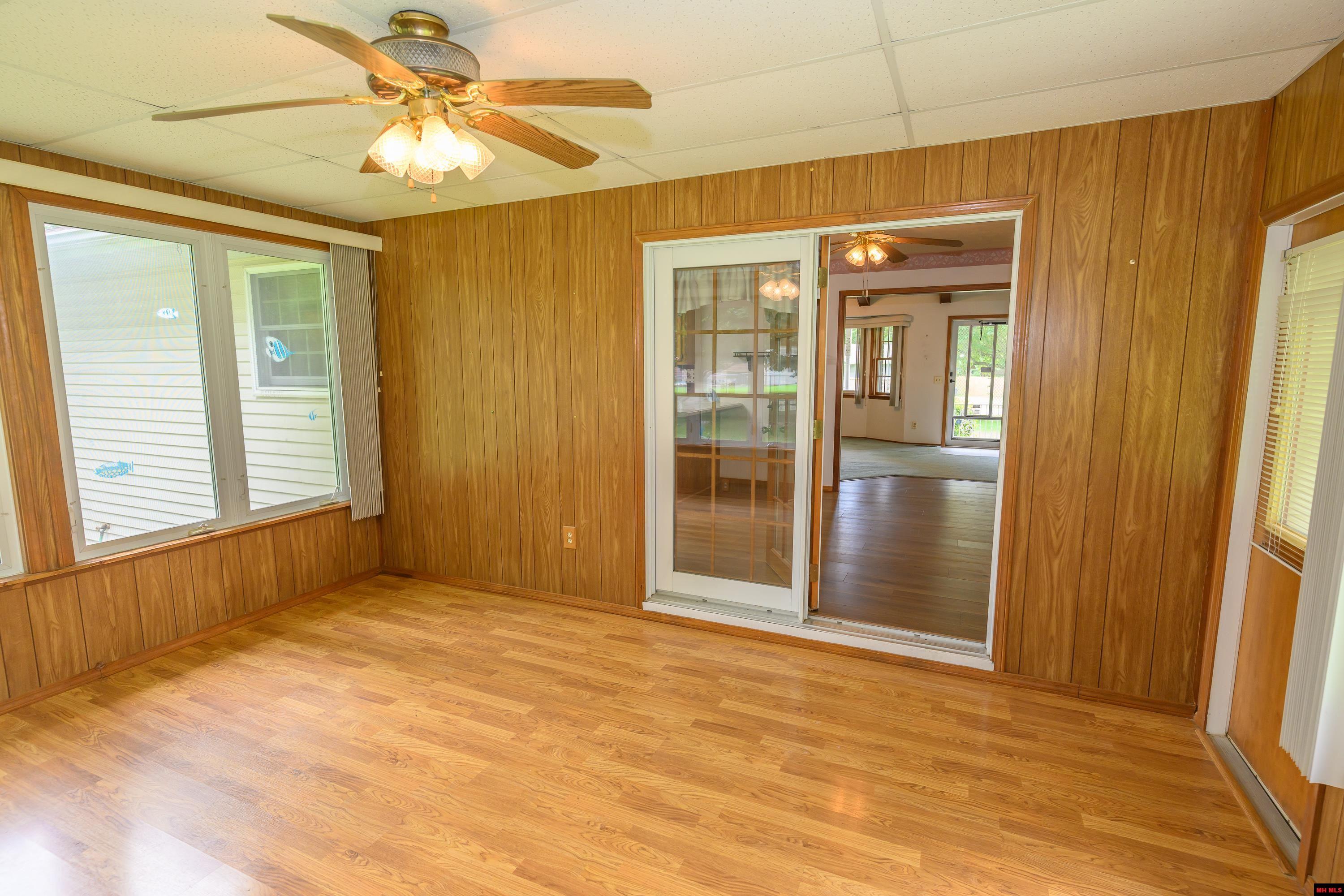 53 CHERRY BLOSSOM DRIVE Mountain Home, AR