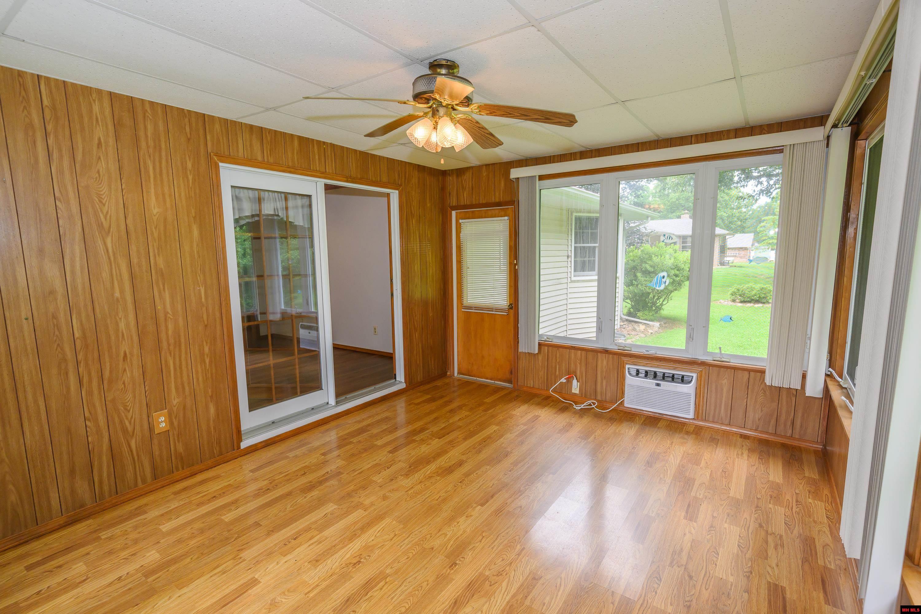 53 CHERRY BLOSSOM DRIVE Mountain Home, AR