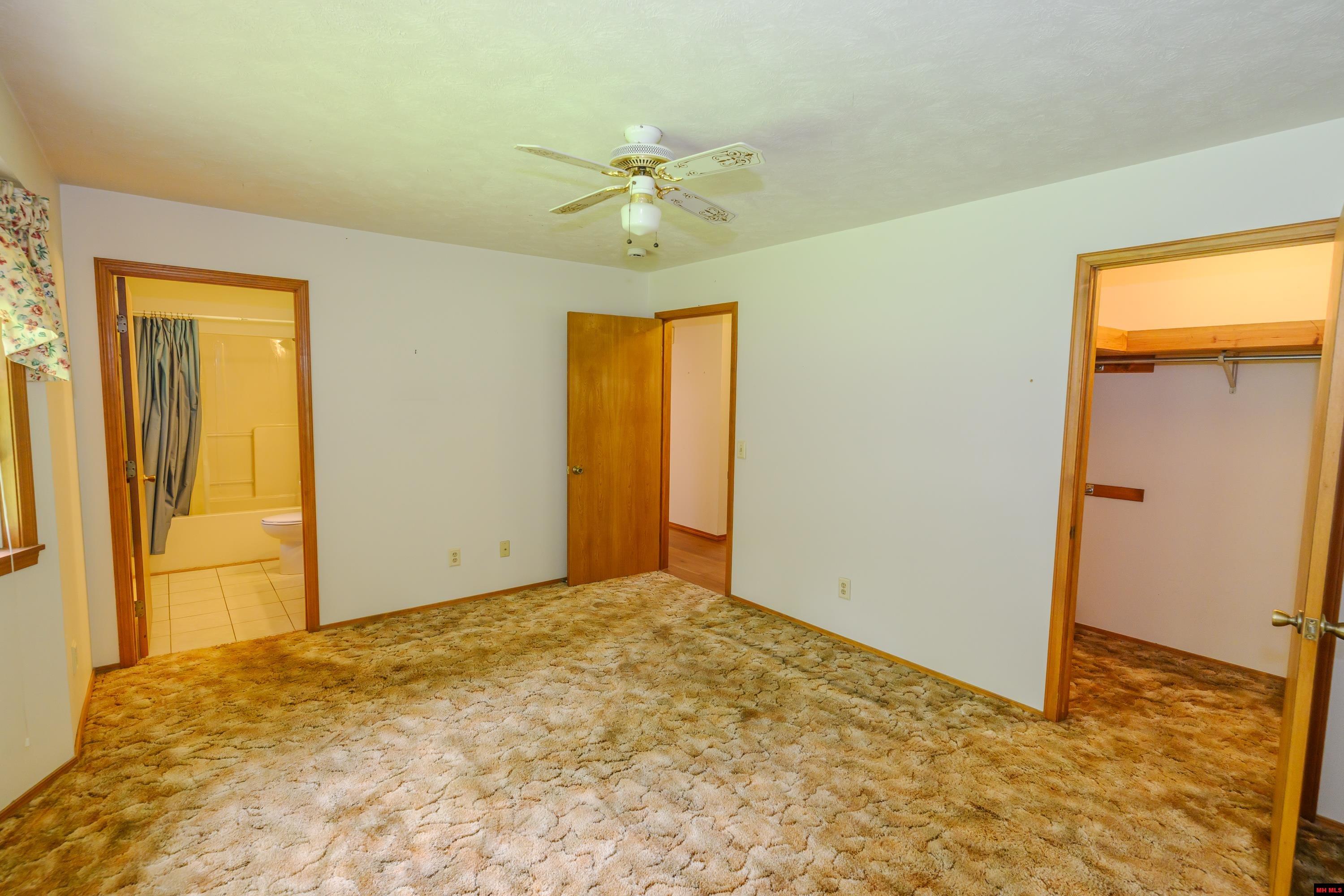 53 CHERRY BLOSSOM DRIVE Mountain Home, AR
