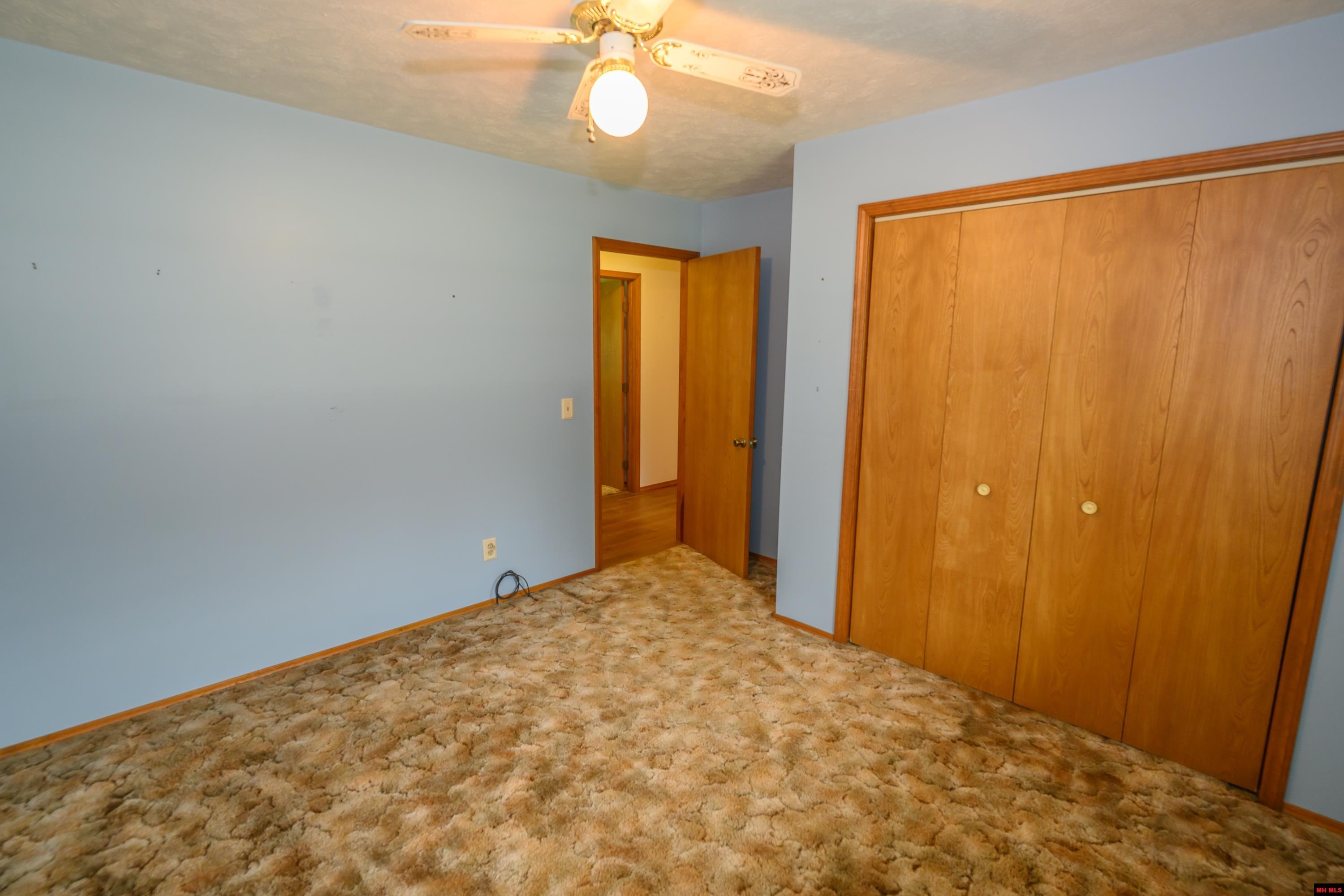 53 CHERRY BLOSSOM DRIVE Mountain Home, AR