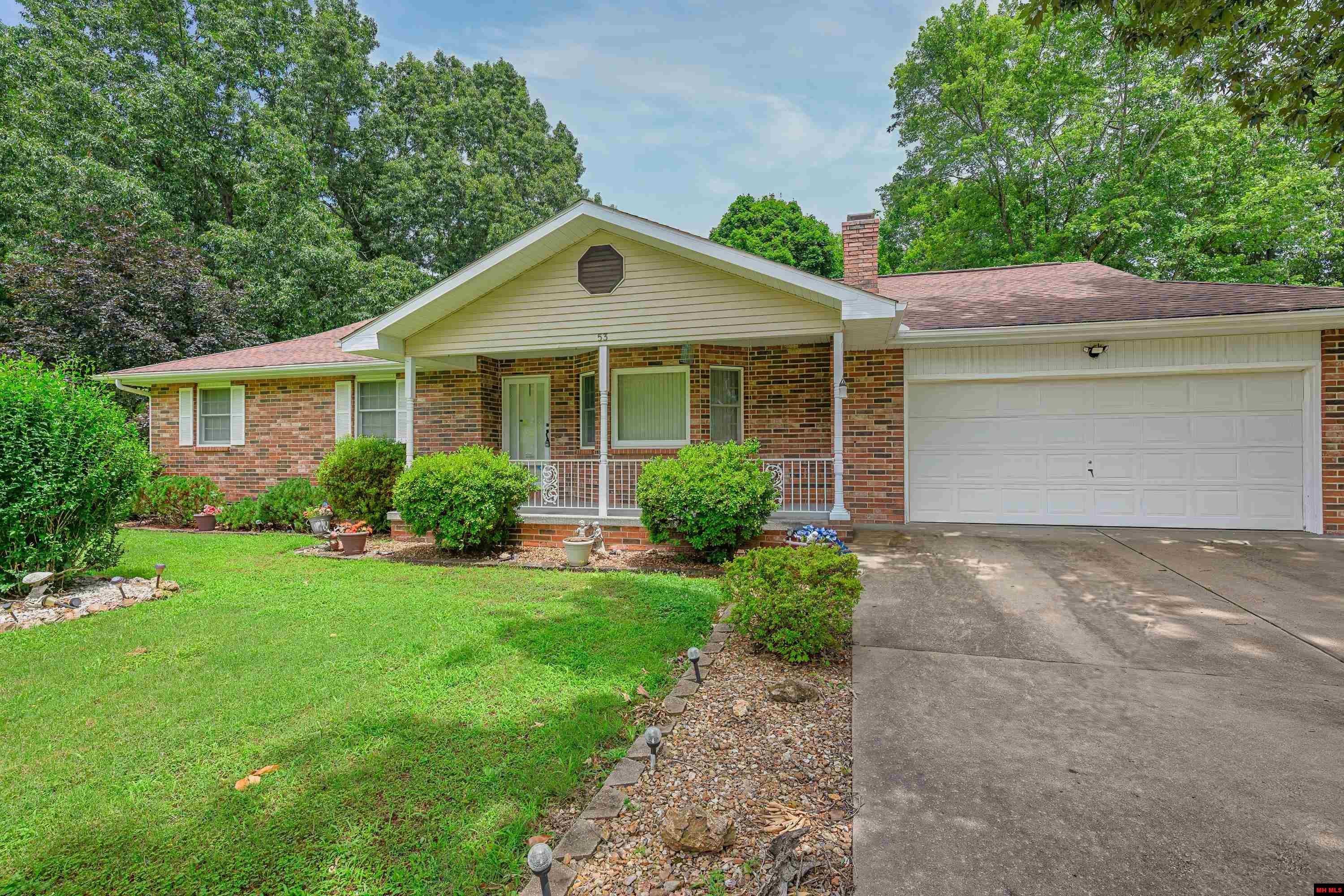 53 CHERRY BLOSSOM DRIVE Mountain Home, AR