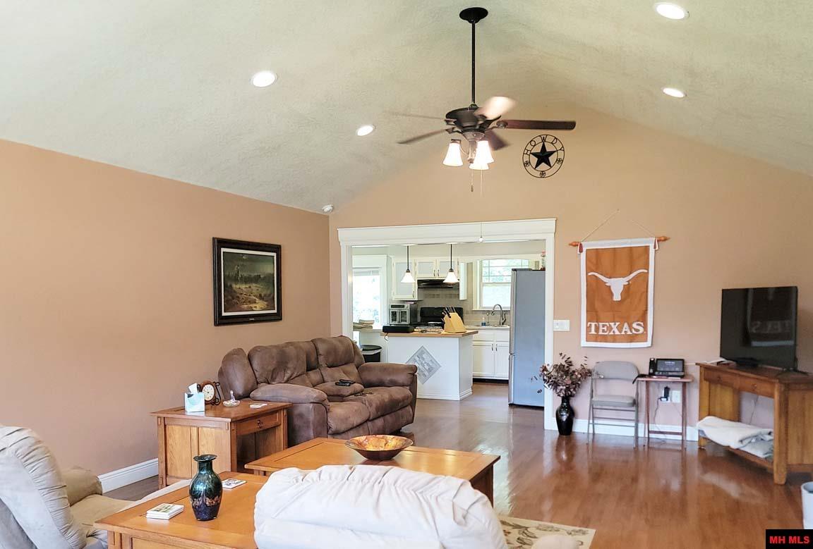 1345 SYCAMORE SPRINGS ROAD Mountain Home, AR