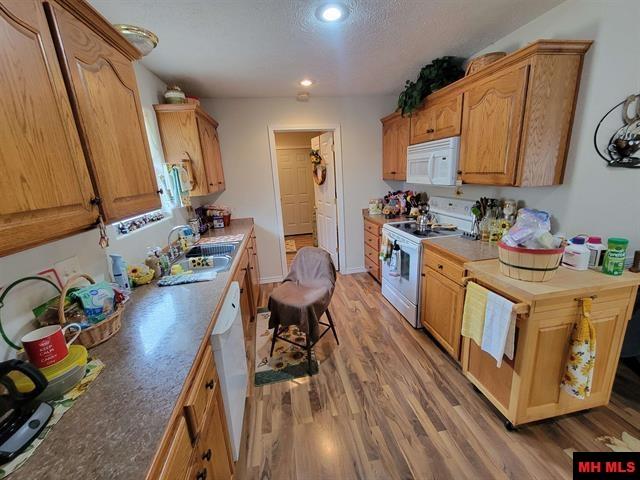 331 WYANDOTTE DRIVE Gainesville, MO