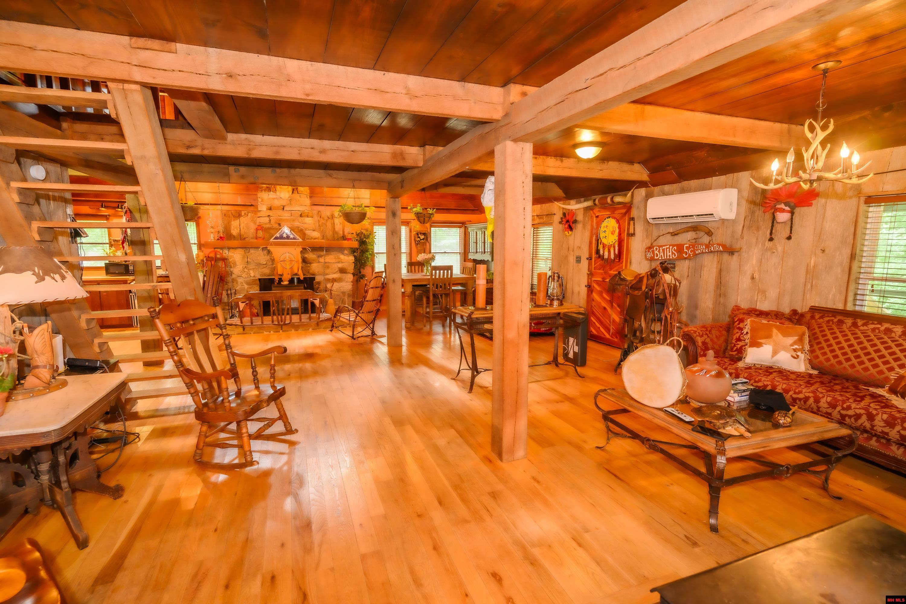 4409 Pleasant Valley Road