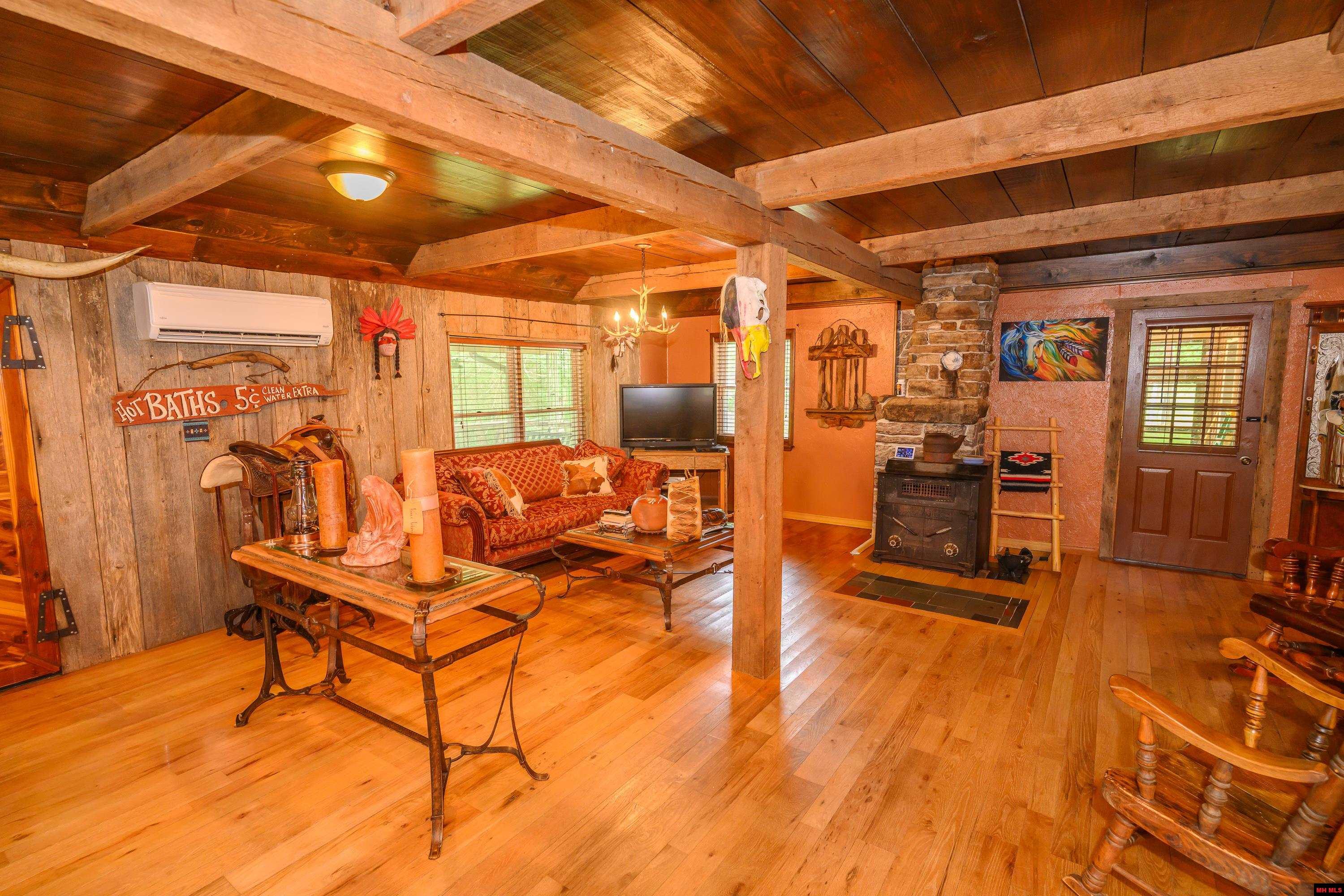 4409 Pleasant Valley Road
