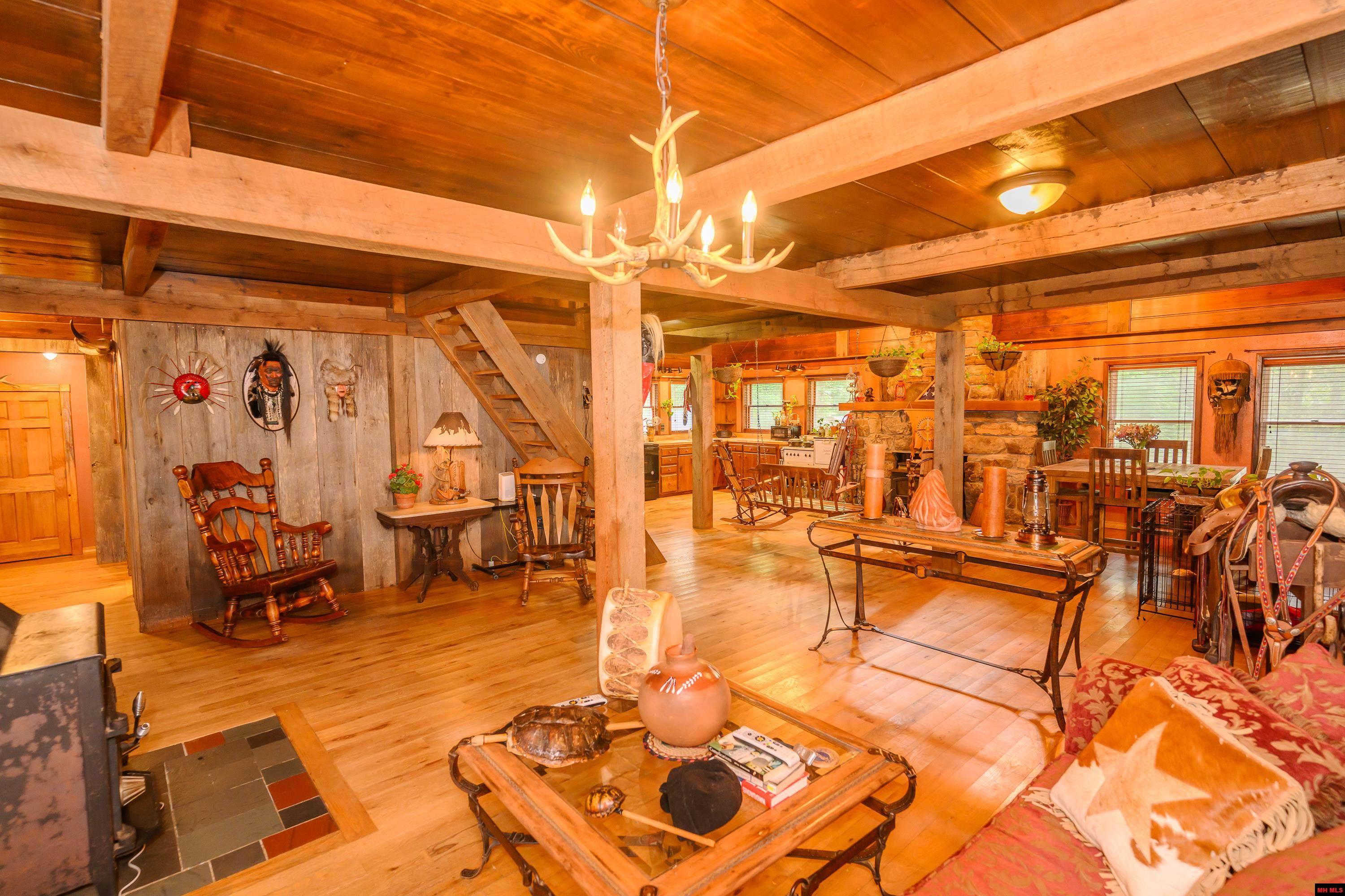 4409 Pleasant Valley Road