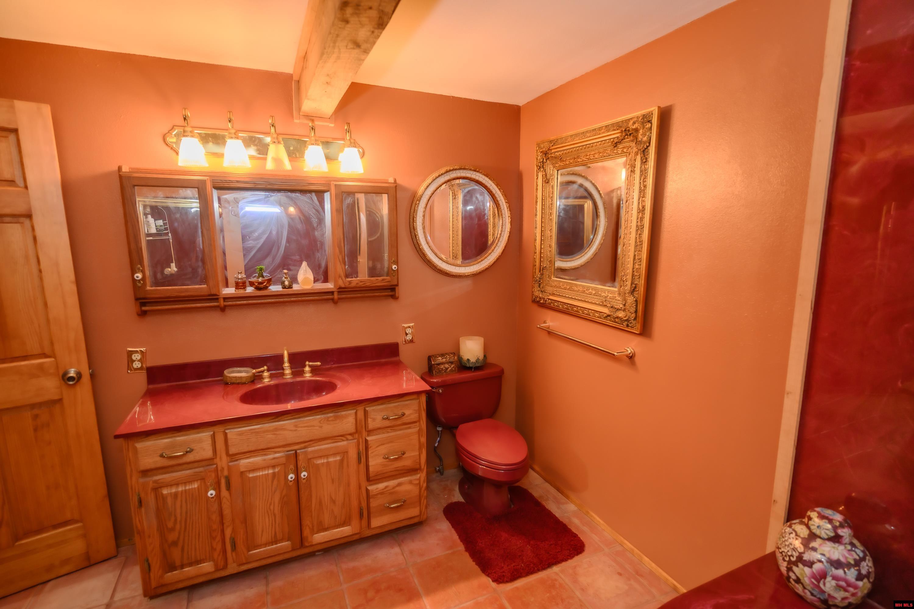 4409 Pleasant Valley Road