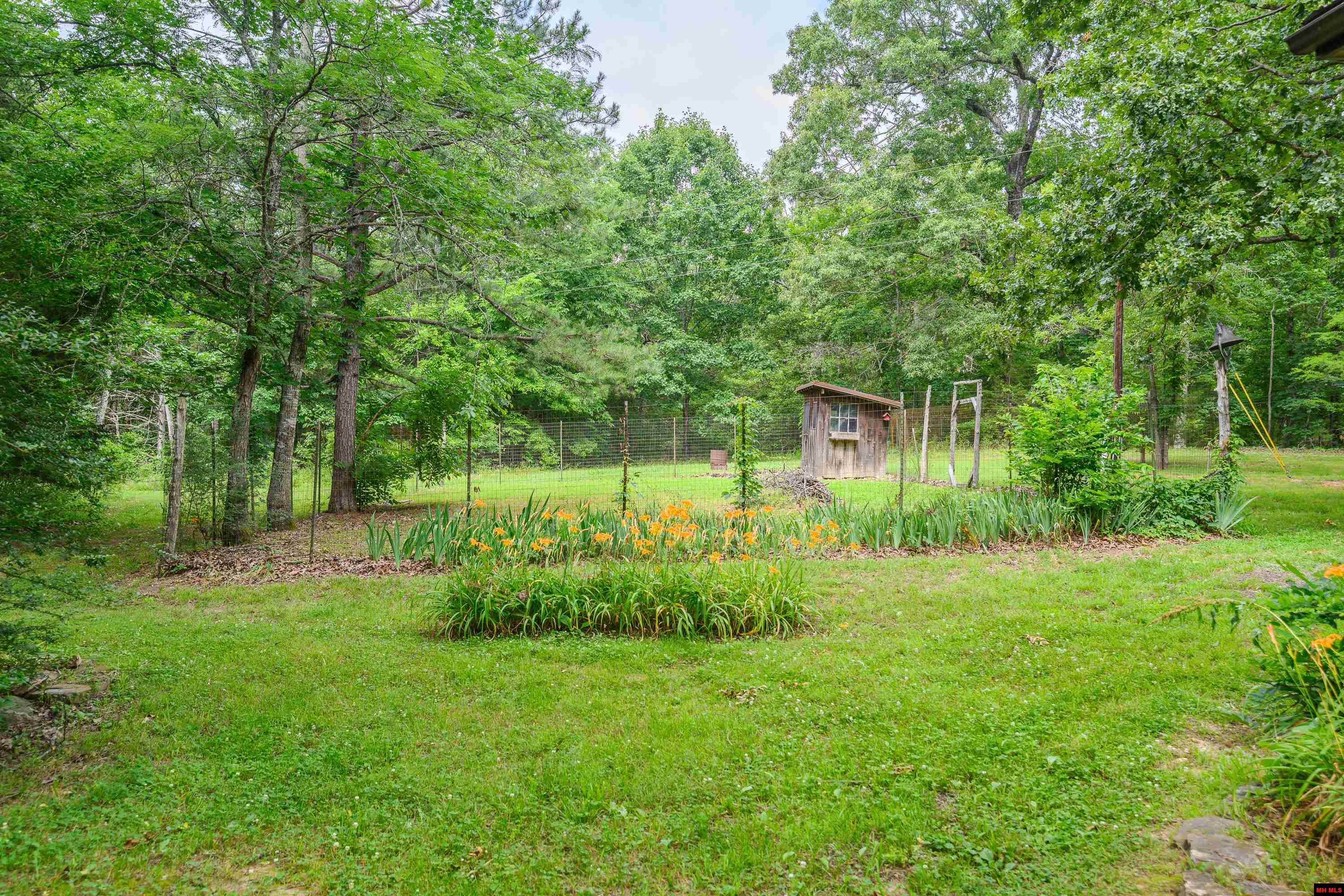 4409 Pleasant Valley Road
