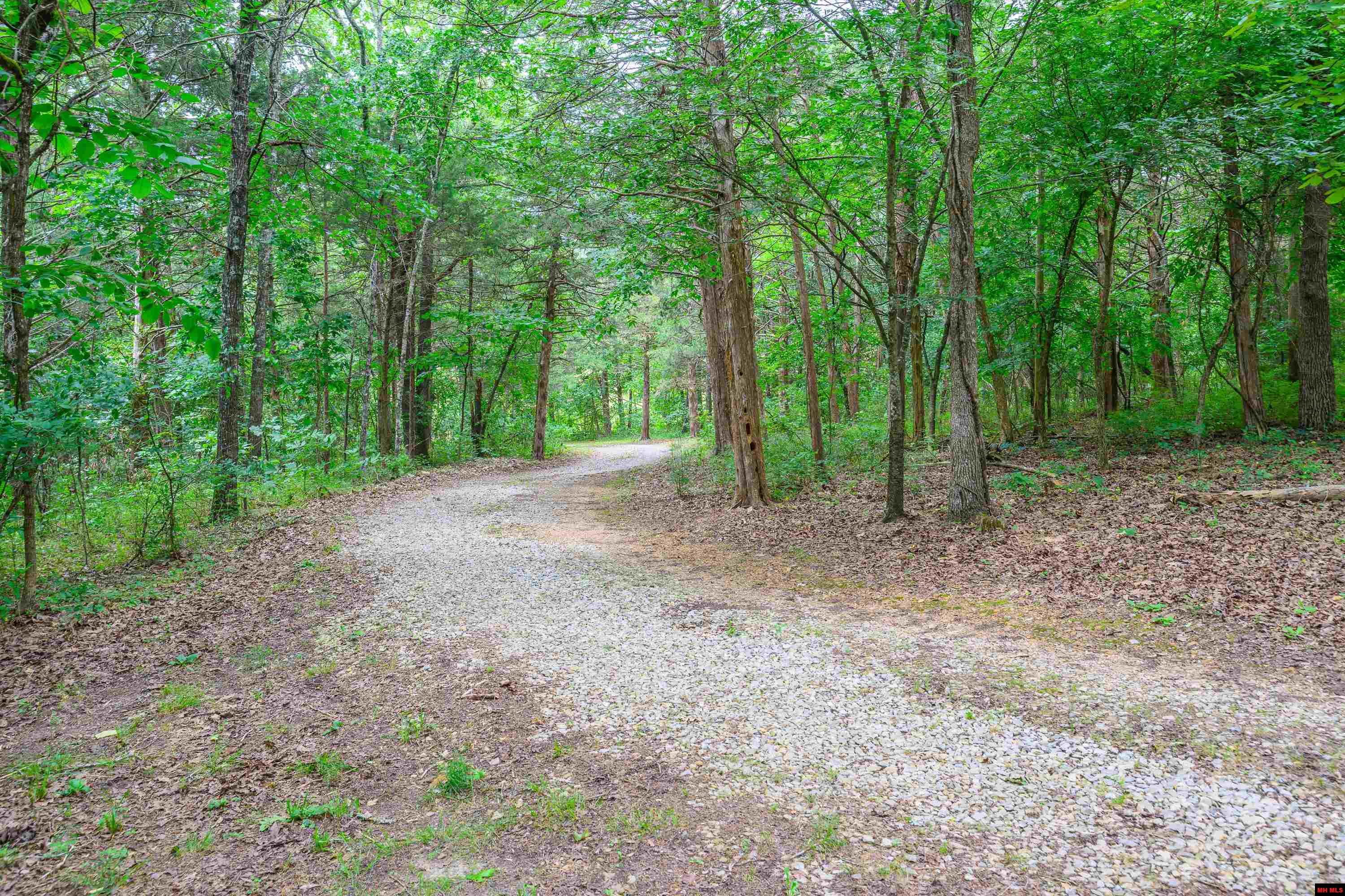 4409 Pleasant Valley Road