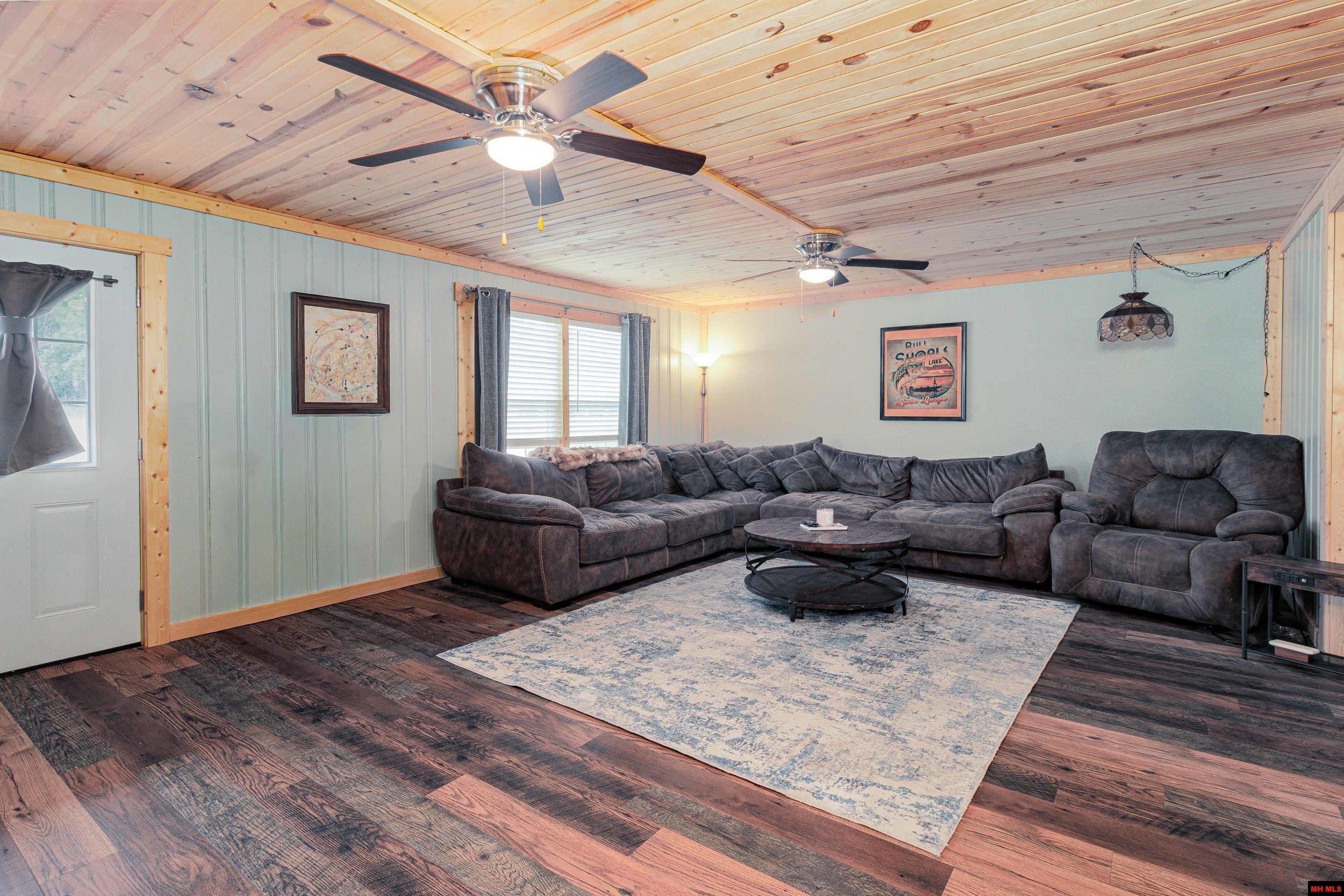 1203 BULL SHOALS DAM BOULEVARD Bull Shoals, AR
