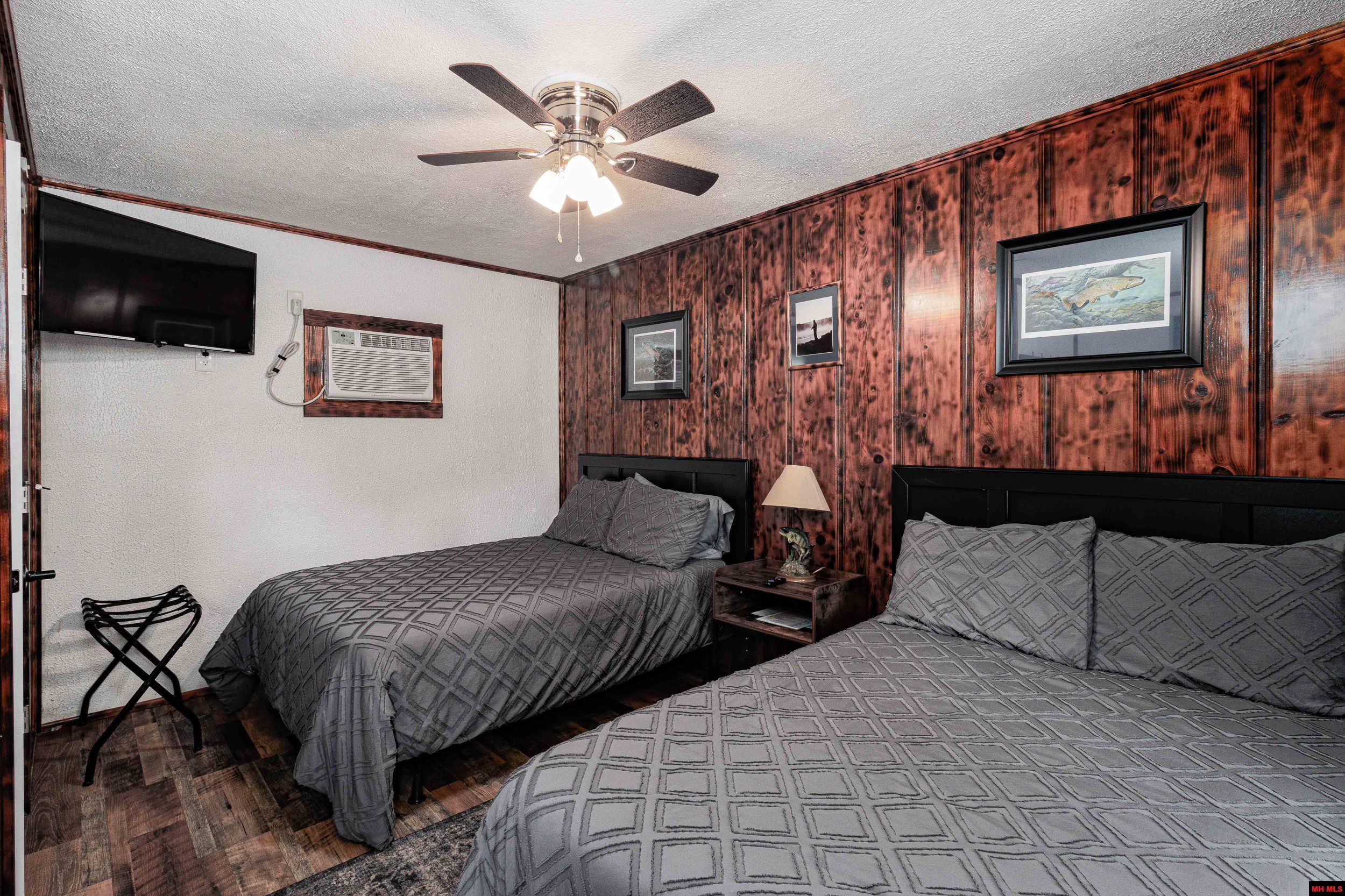 1203 BULL SHOALS DAM BOULEVARD Bull Shoals, AR