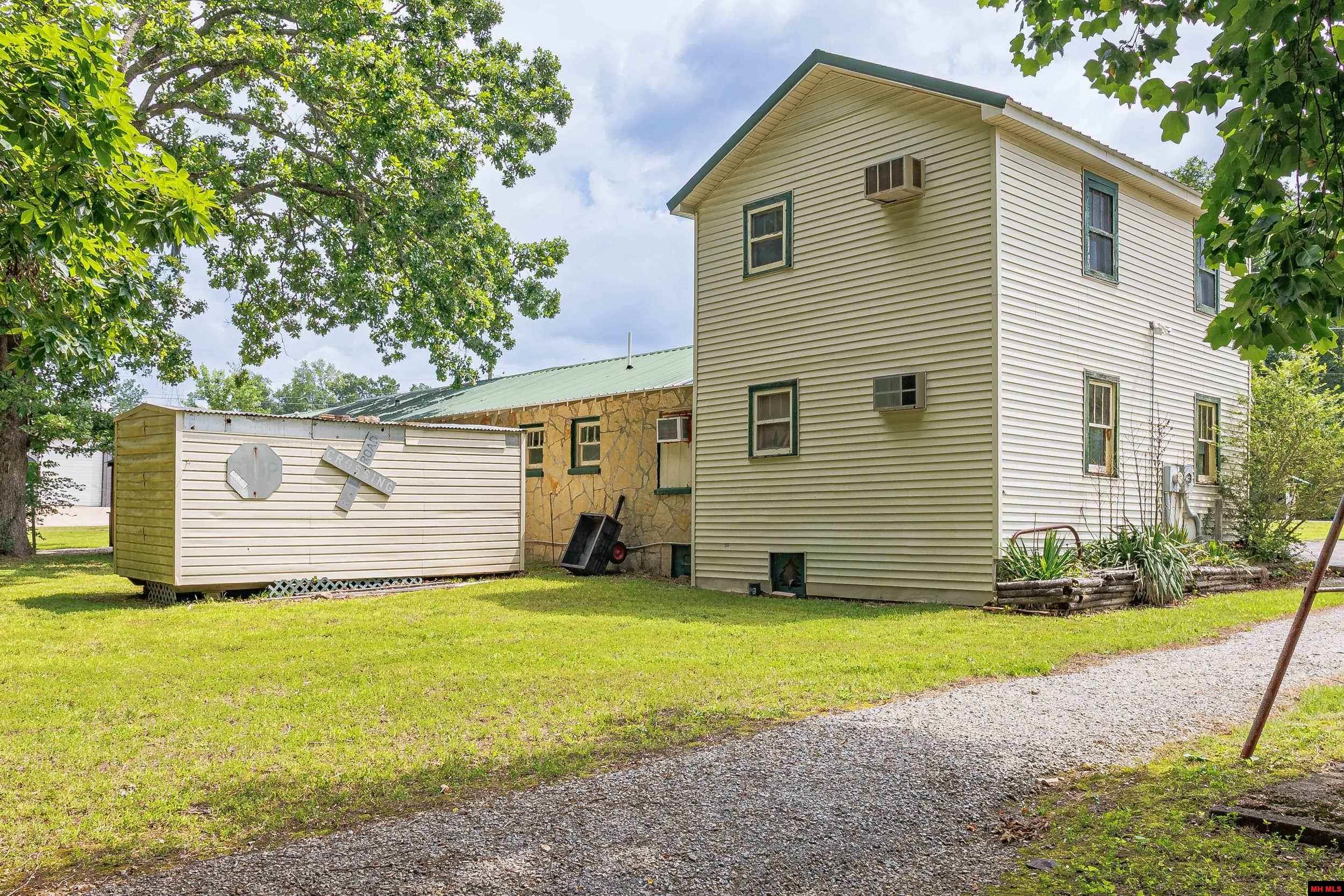 1203 BULL SHOALS DAM BOULEVARD Bull Shoals, AR