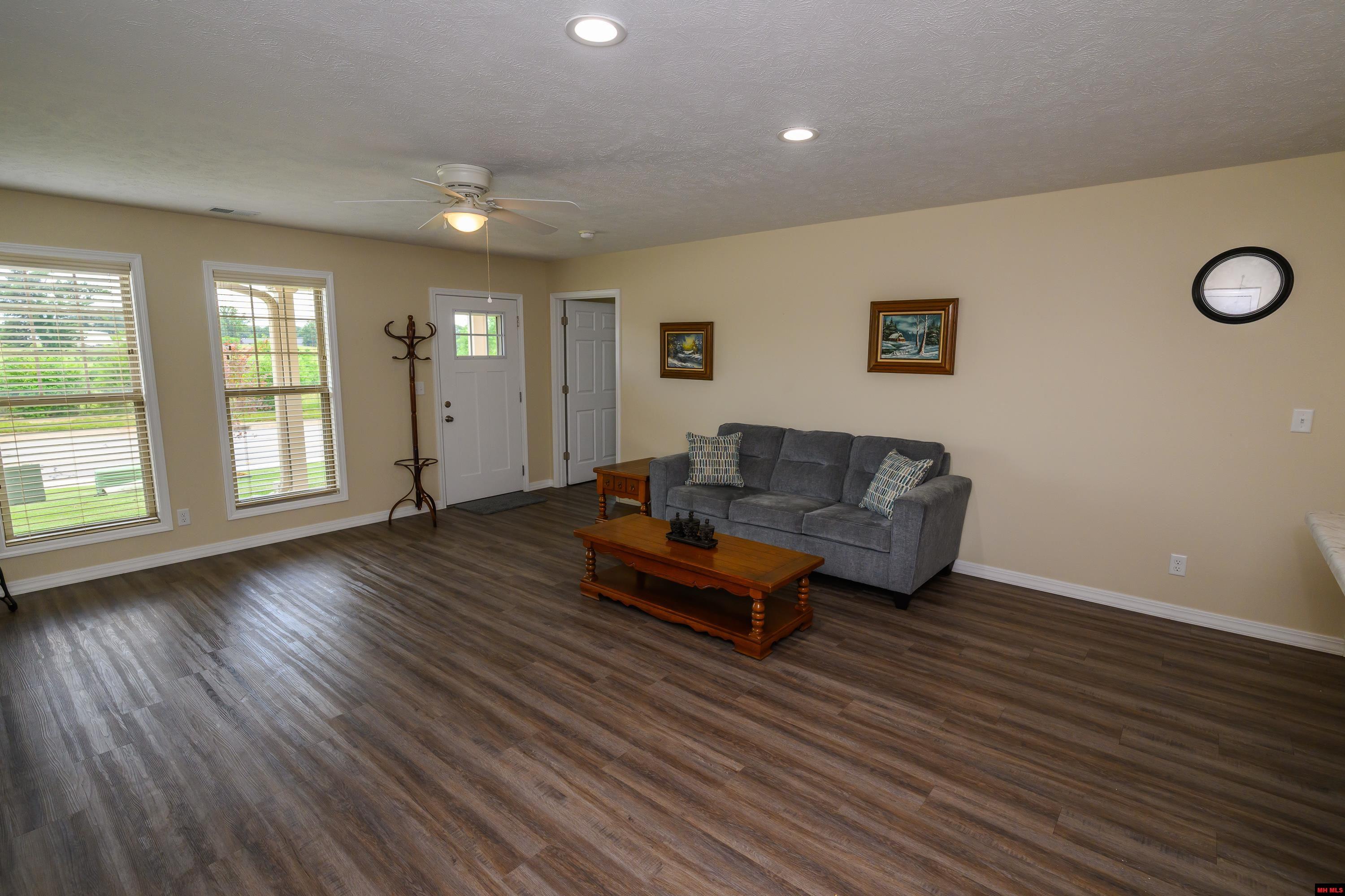 1118 E 16TH STREET Mountain Home, AR