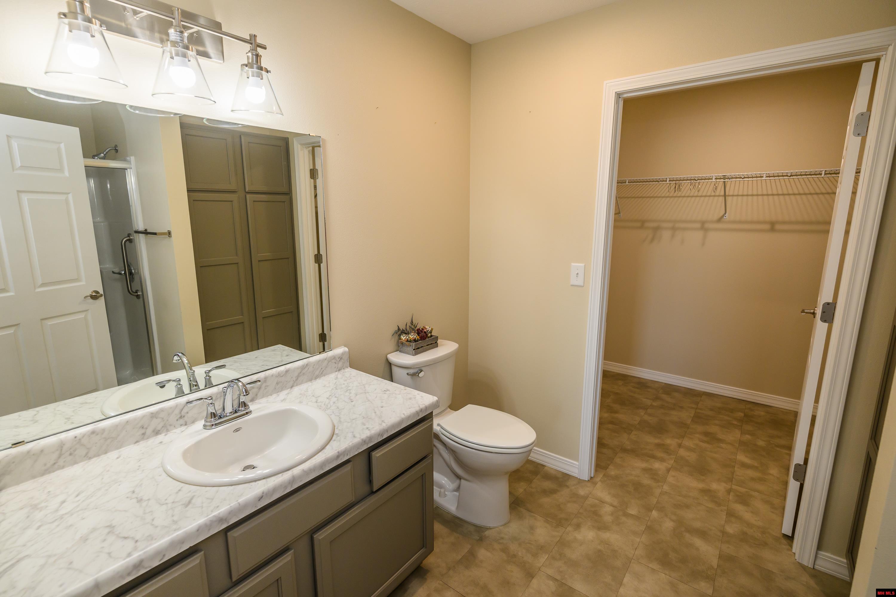 1118 E 16TH STREET Mountain Home, AR