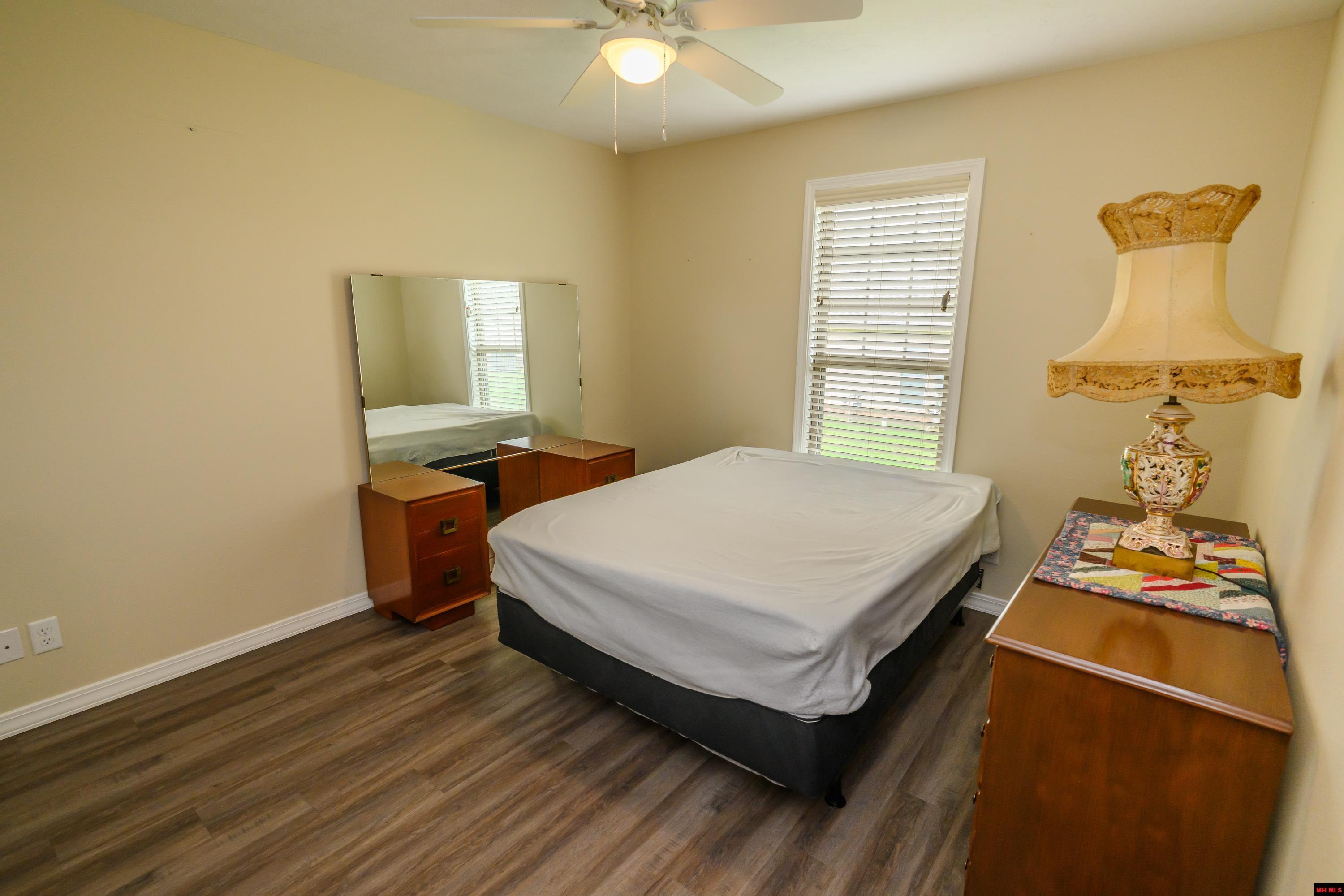 1118 E 16TH STREET Mountain Home, AR