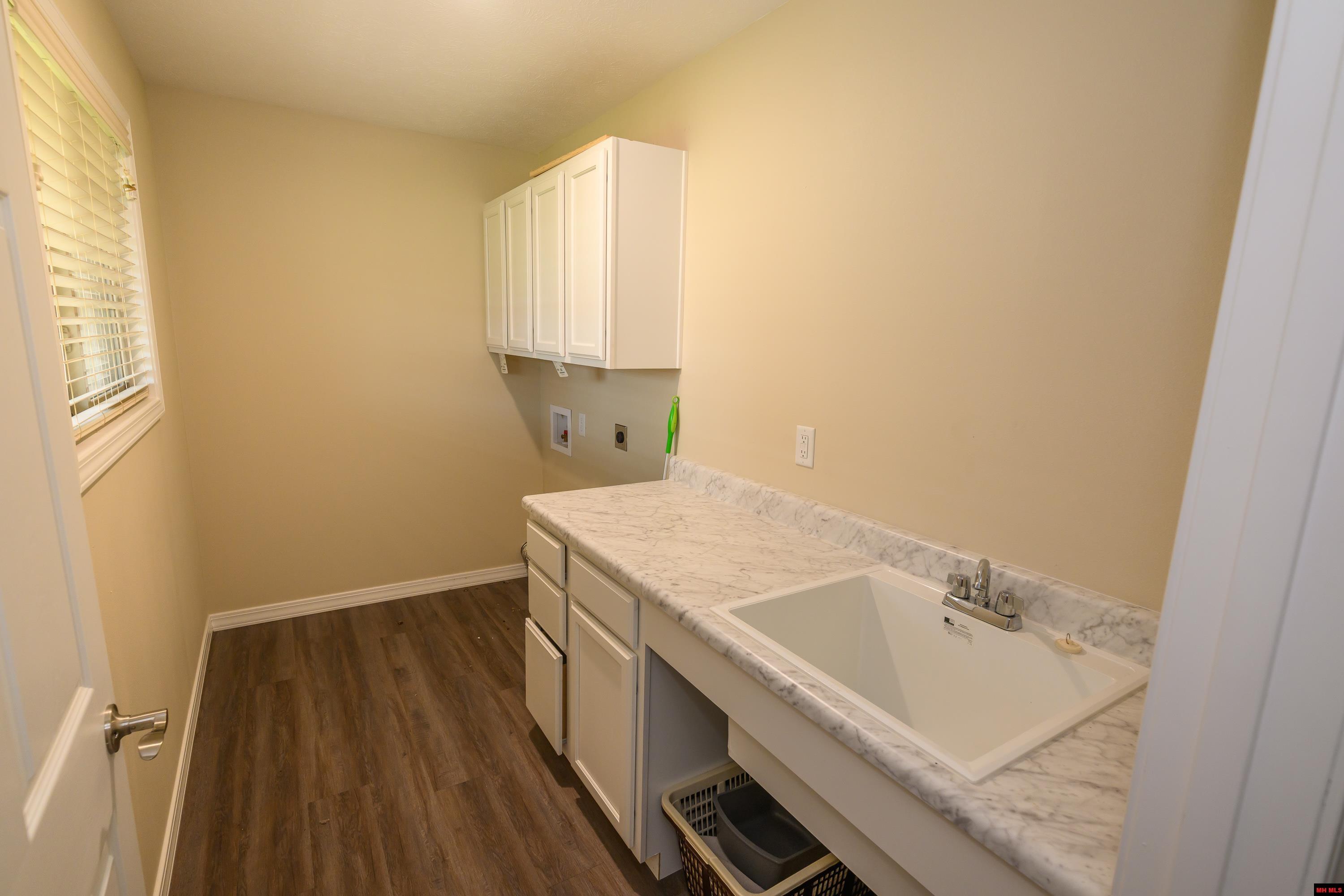 1118 E 16TH STREET Mountain Home, AR