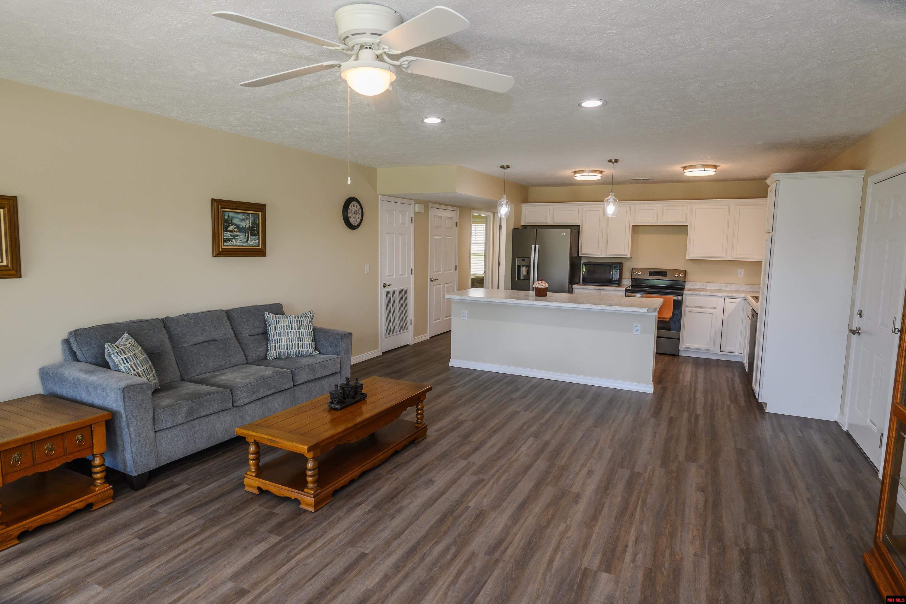 1118 E 16TH STREET Mountain Home, AR