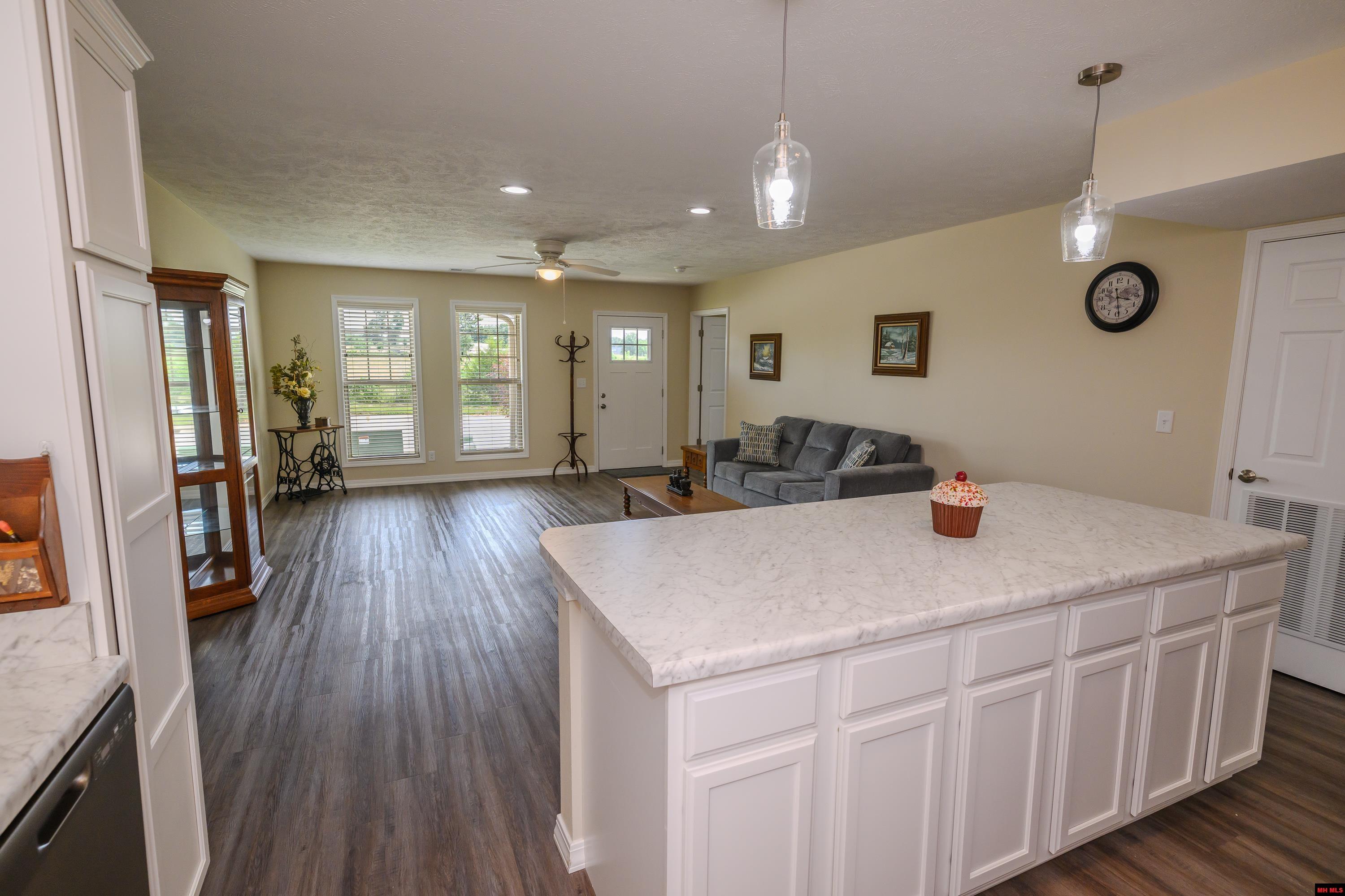 1118 E 16TH STREET Mountain Home, AR