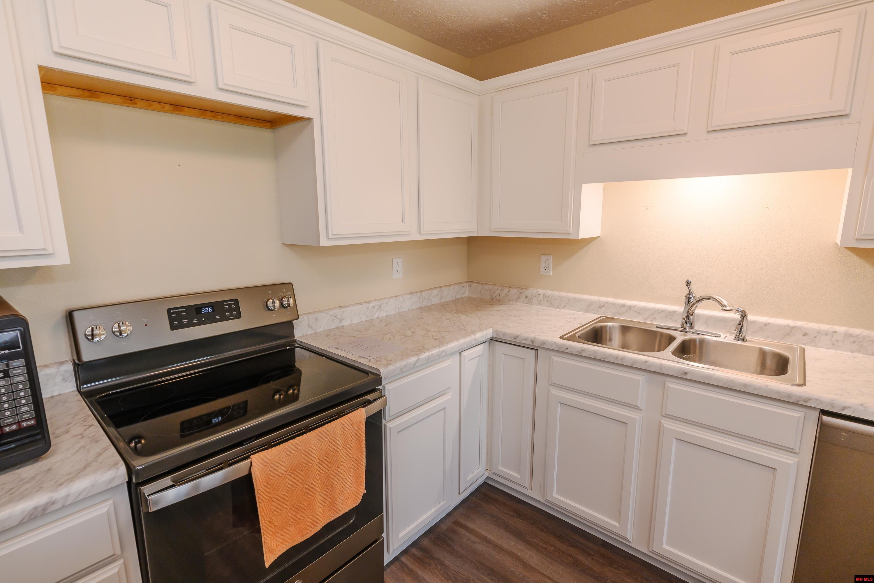 1118 E 16TH STREET Mountain Home, AR