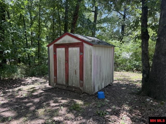 709 WALNUT AVENUE Bull Shoals, AR