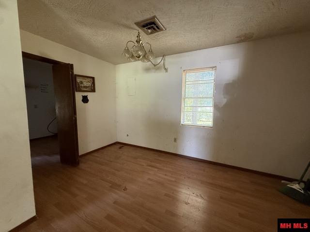 709 WALNUT AVENUE Bull Shoals, AR