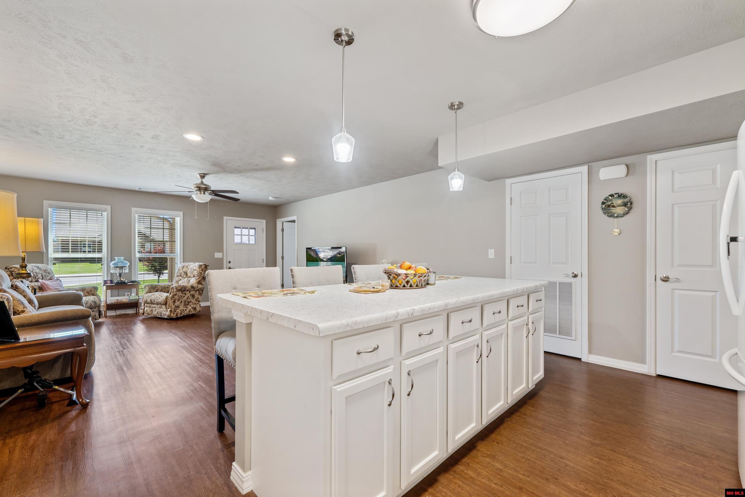 1908 Maumee Court