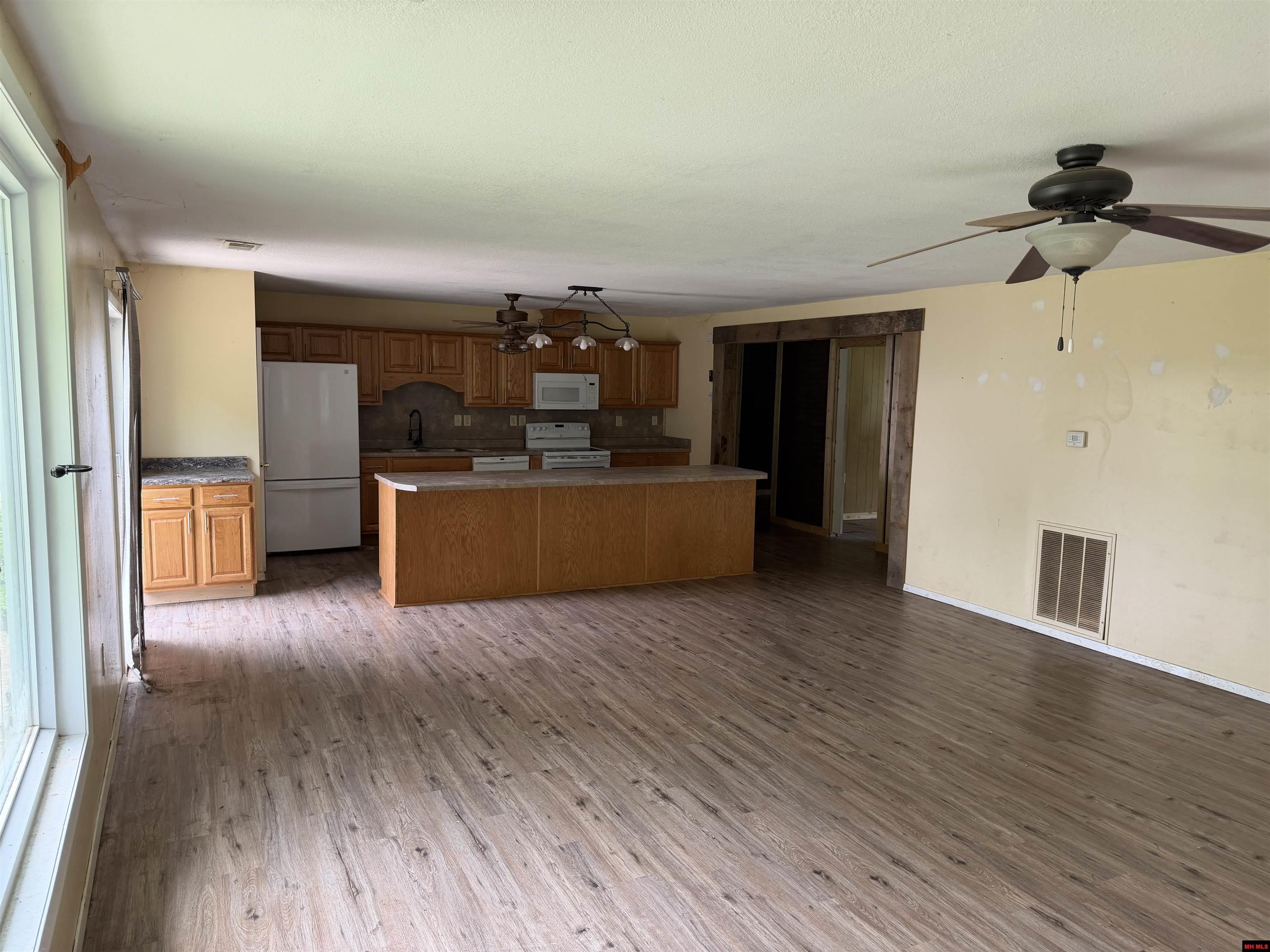 58 CHAPMAN ROAD Hardy, AR