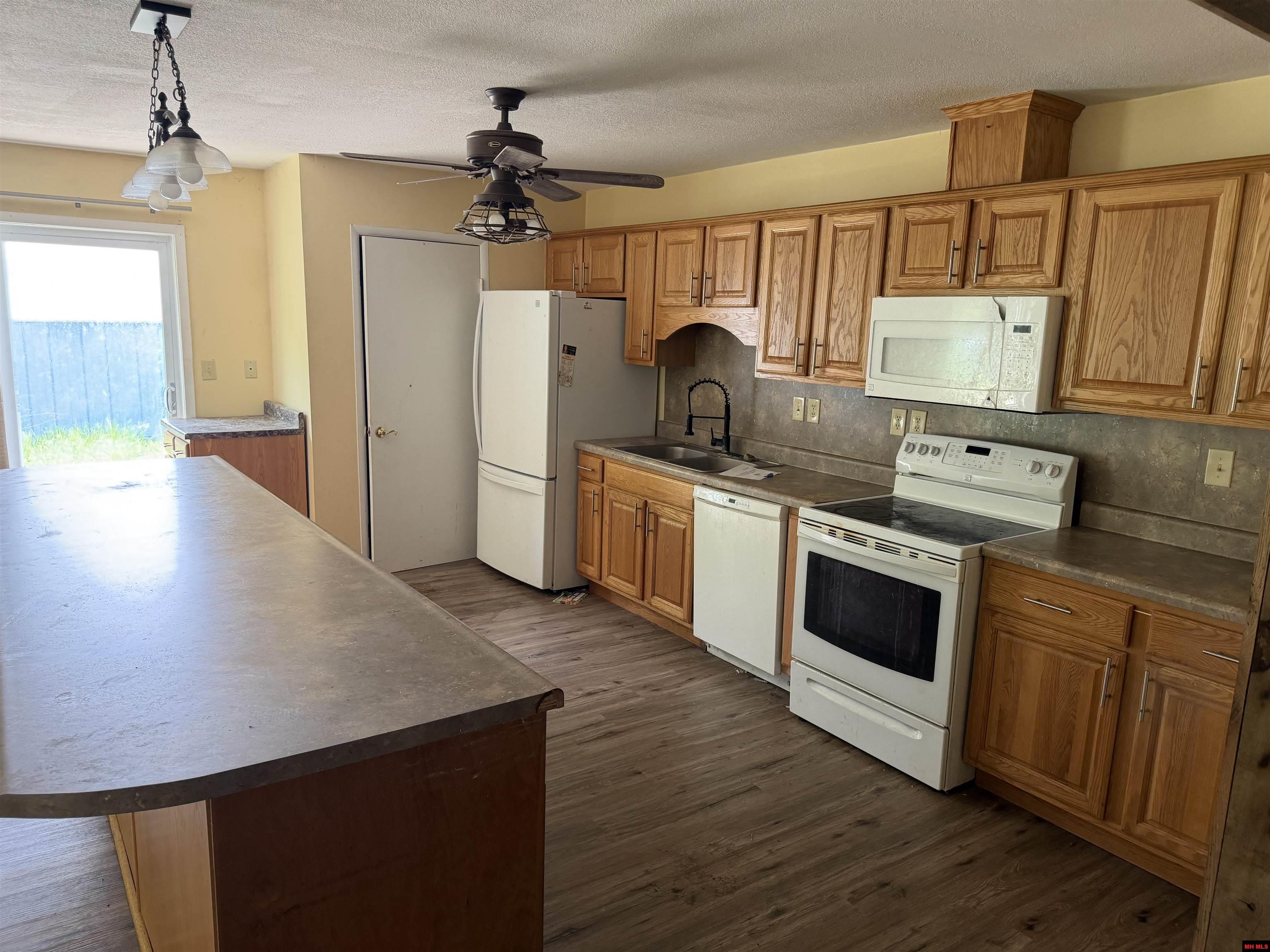 58 CHAPMAN ROAD Hardy, AR