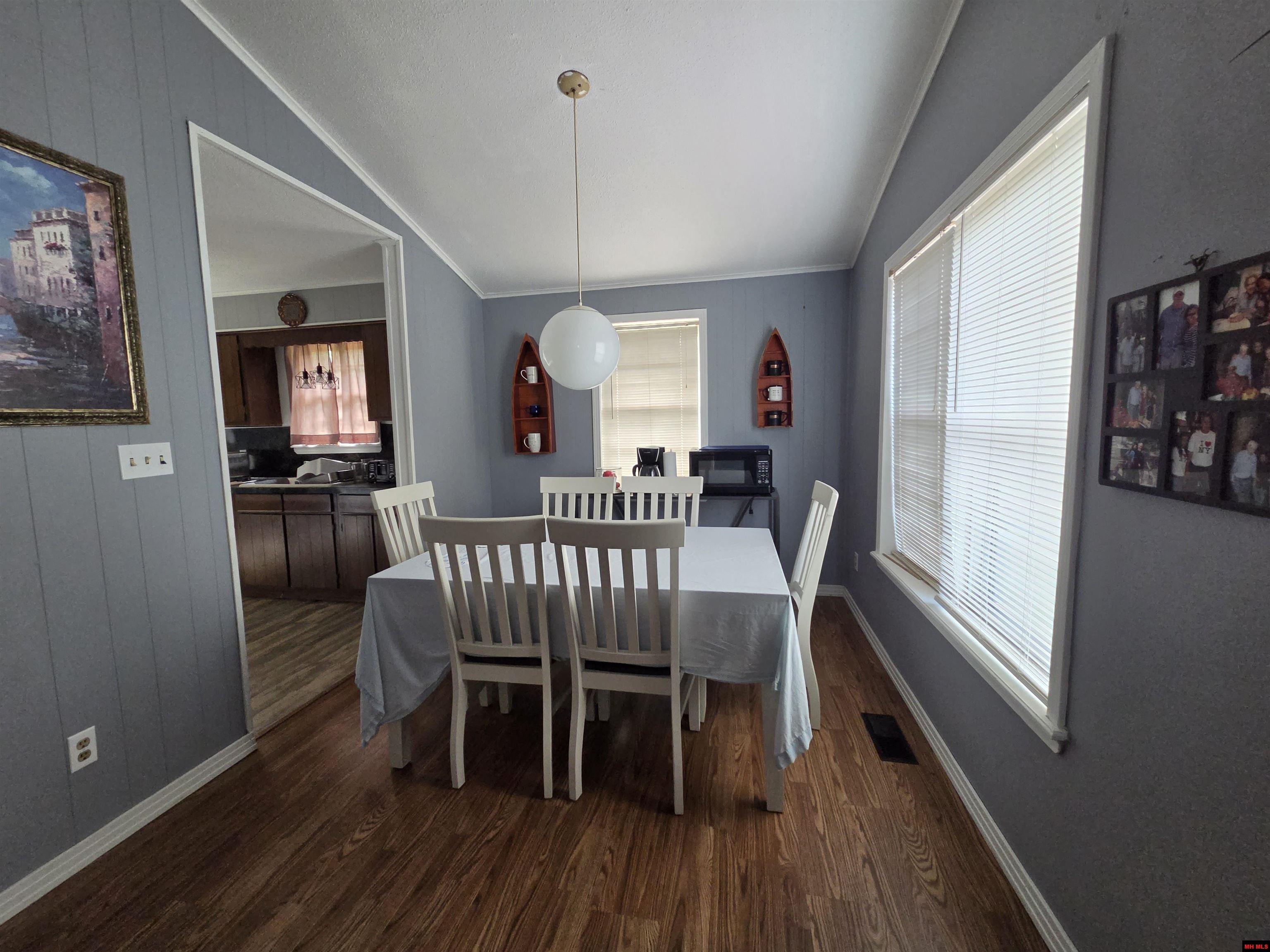 301 AMETHYST Horseshoe Bend, AR