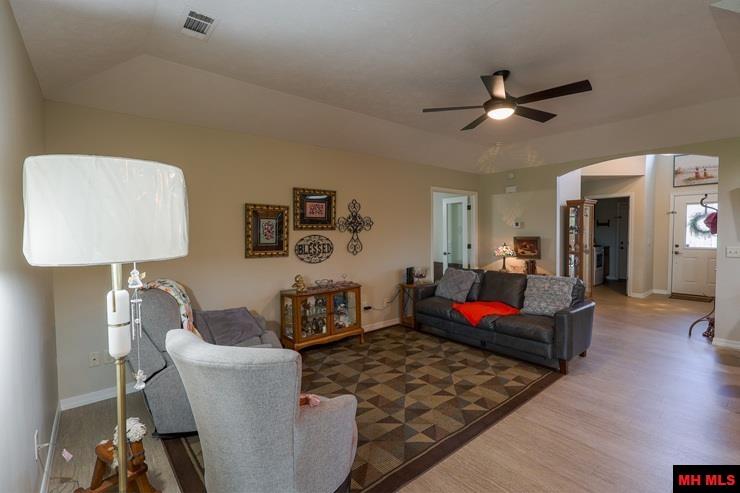 15 TURNBERRY COURT Mountain Home, AR