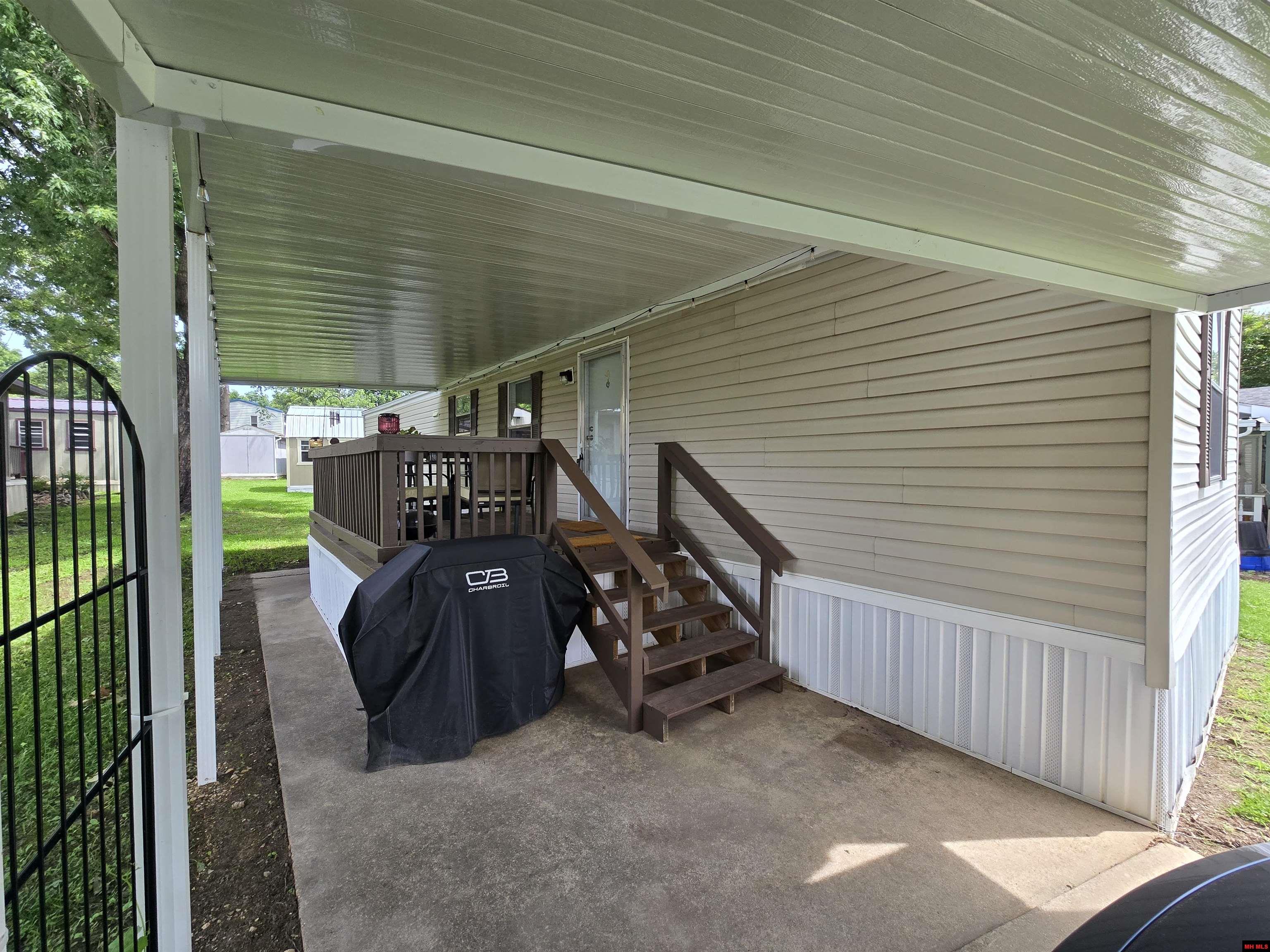 44 FLECK DRIVE Mountain Home, AR