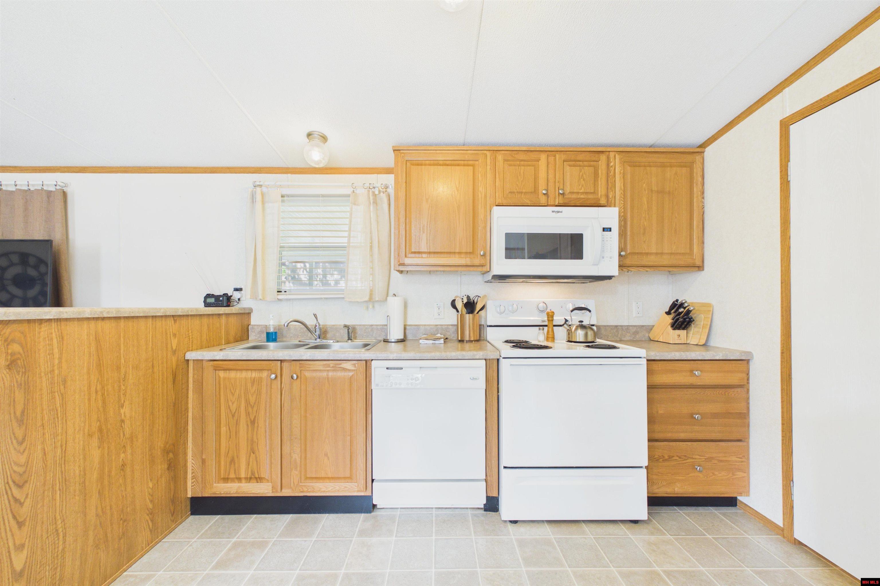 44 FLECK DRIVE Mountain Home, AR