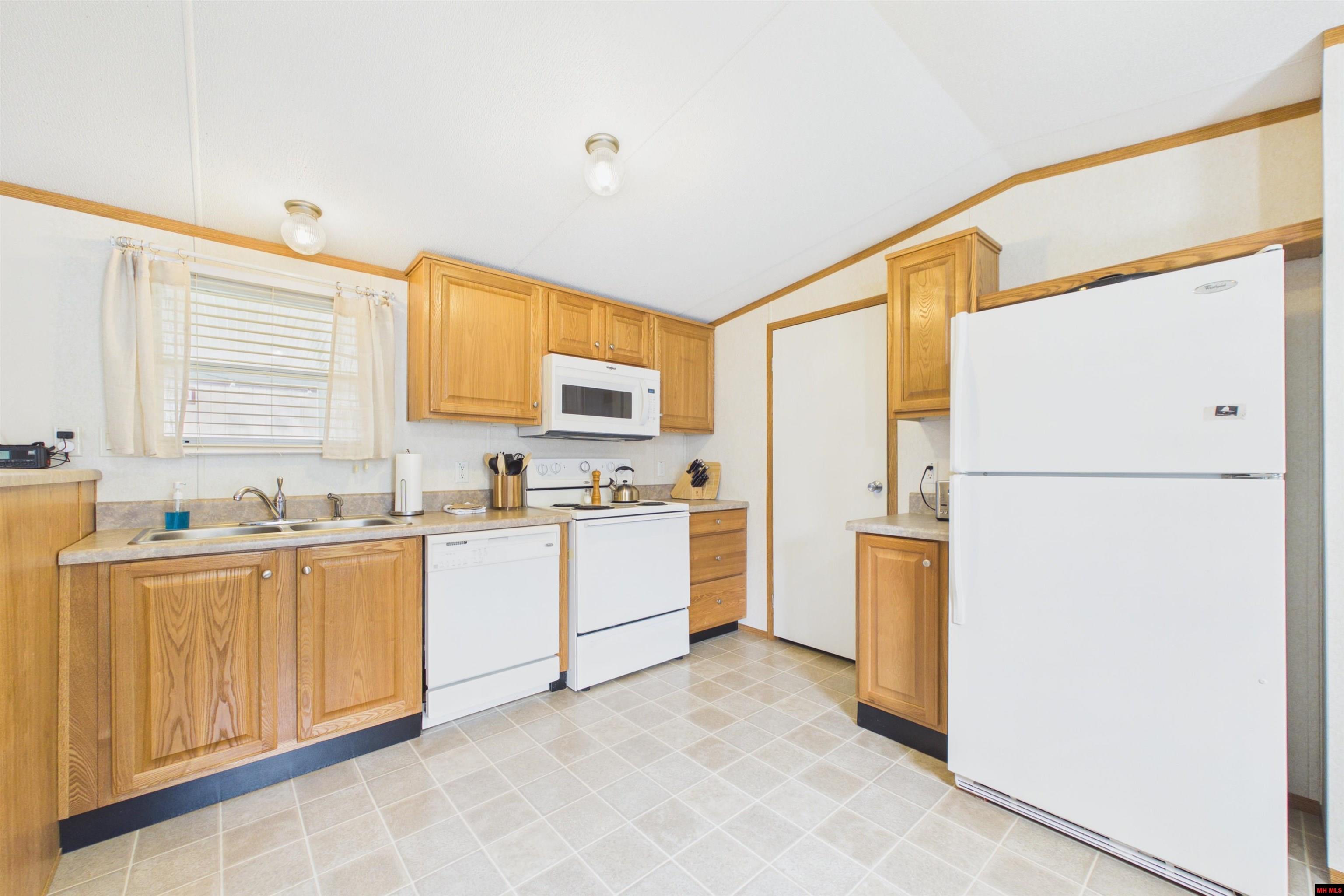 44 FLECK DRIVE Mountain Home, AR