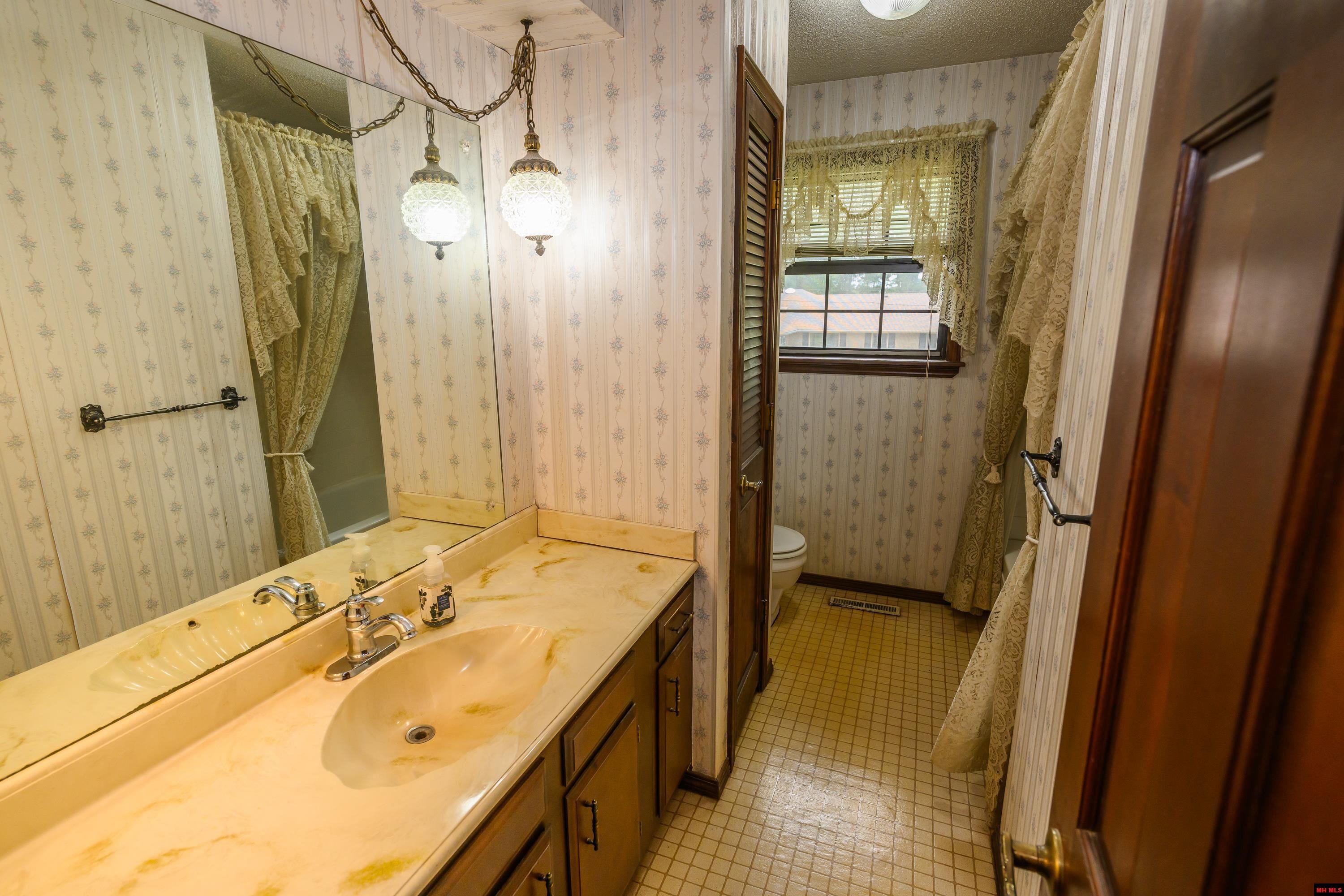 809 COLUMBIA AVENUE Mountain Home, AR