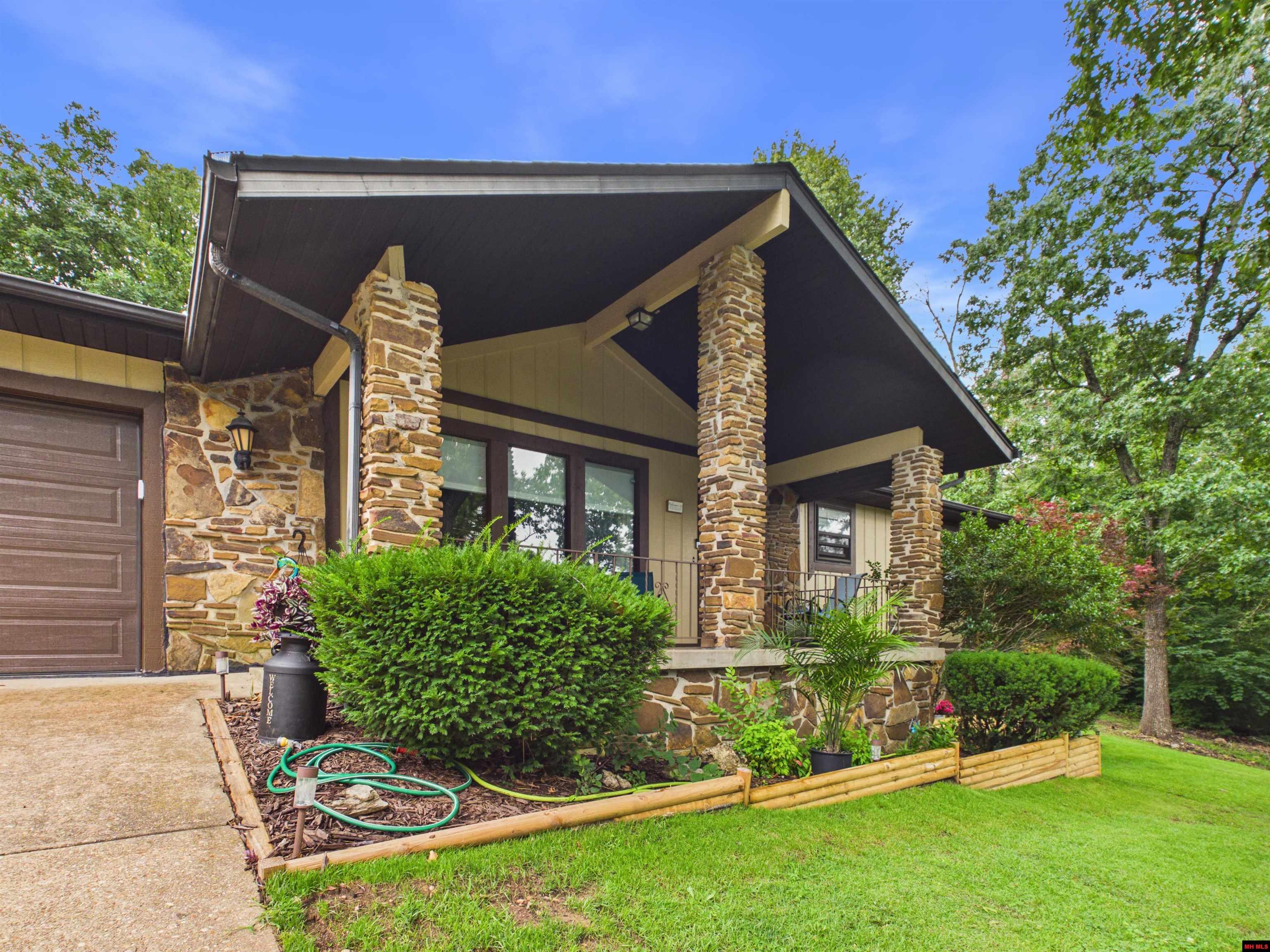 255 Fawn Road