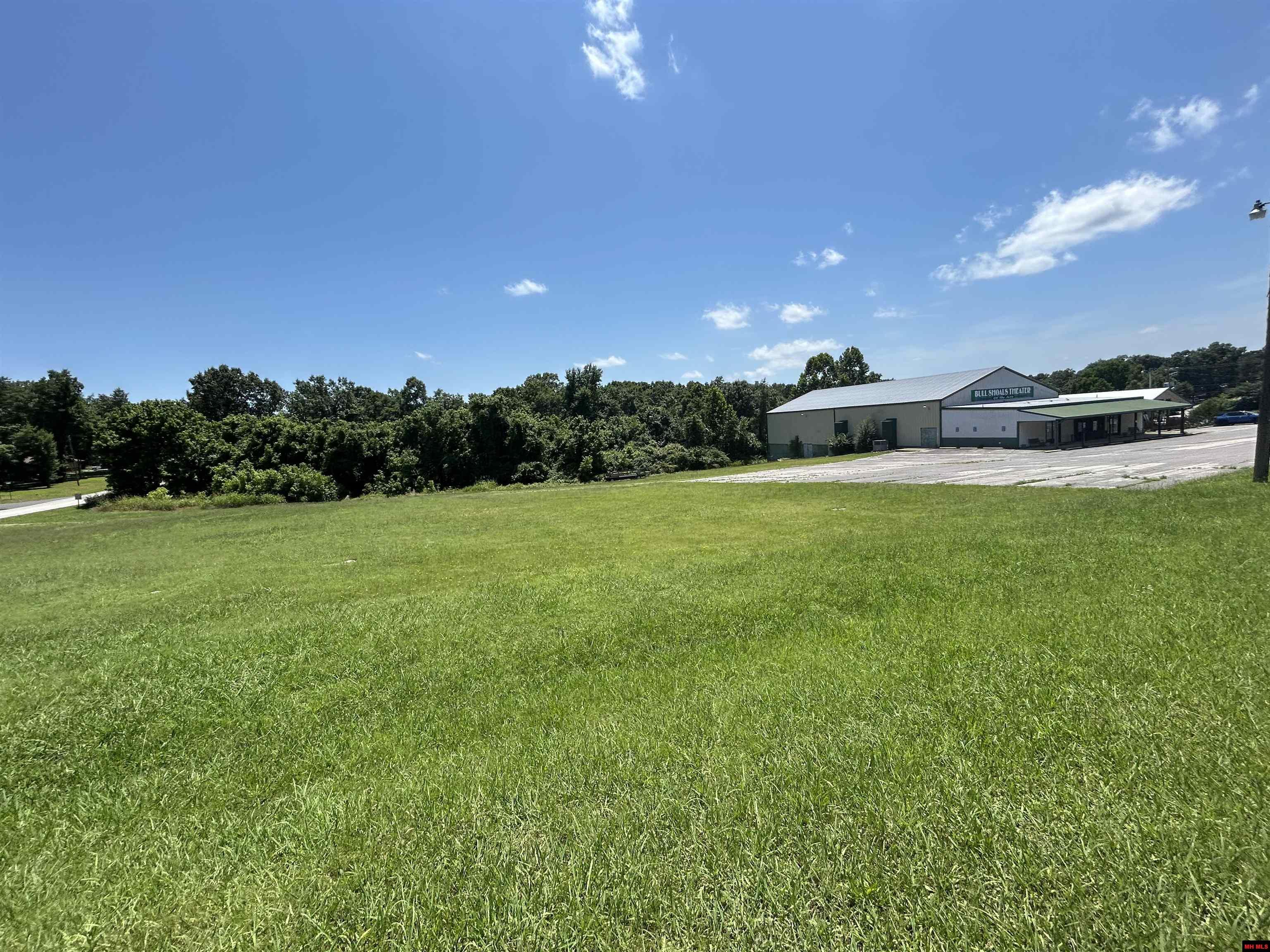 1015 CENTRAL BOULEVARD Bull Shoals, AR