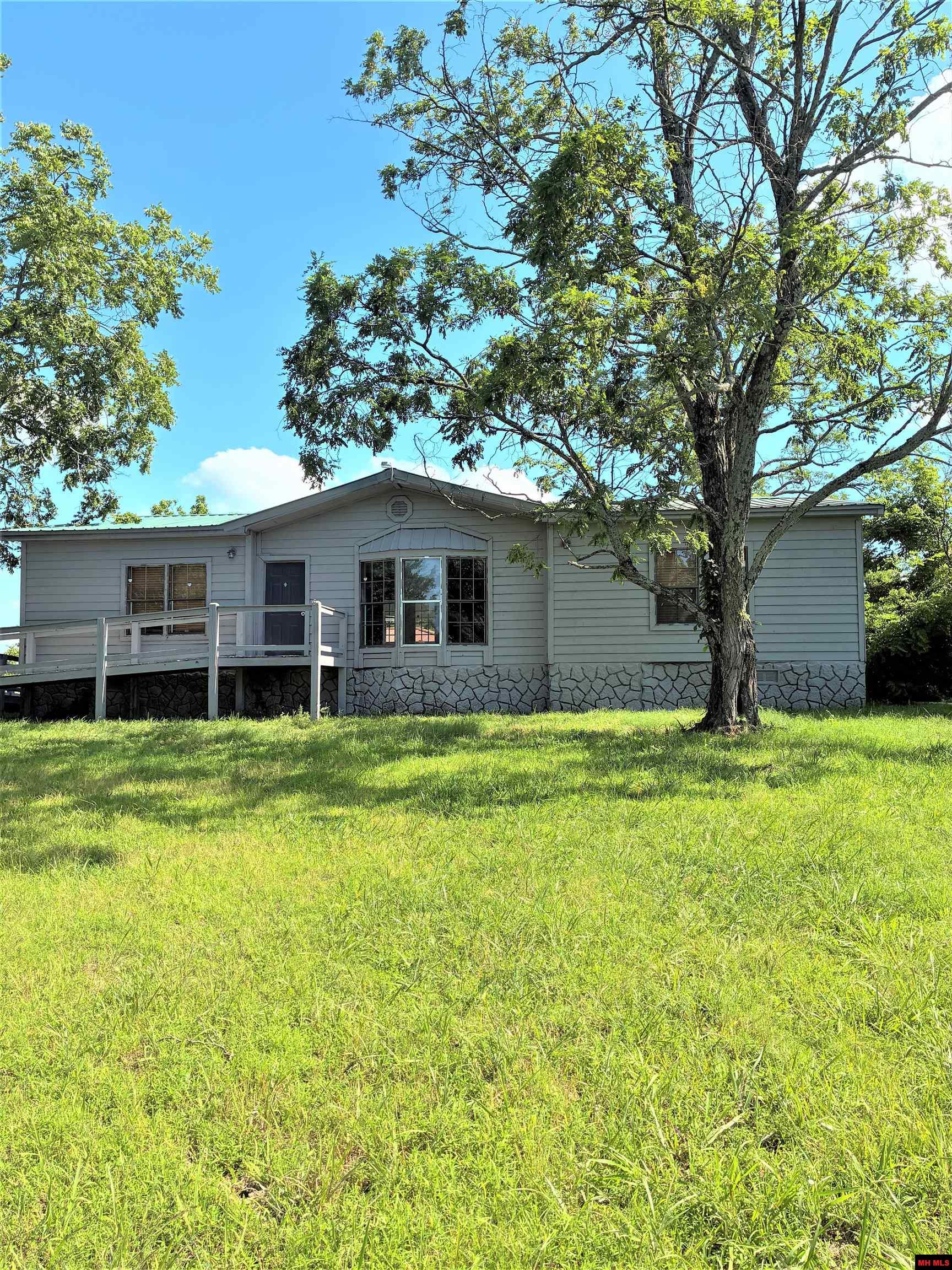 11099 HWY 14 Big Flat, AR