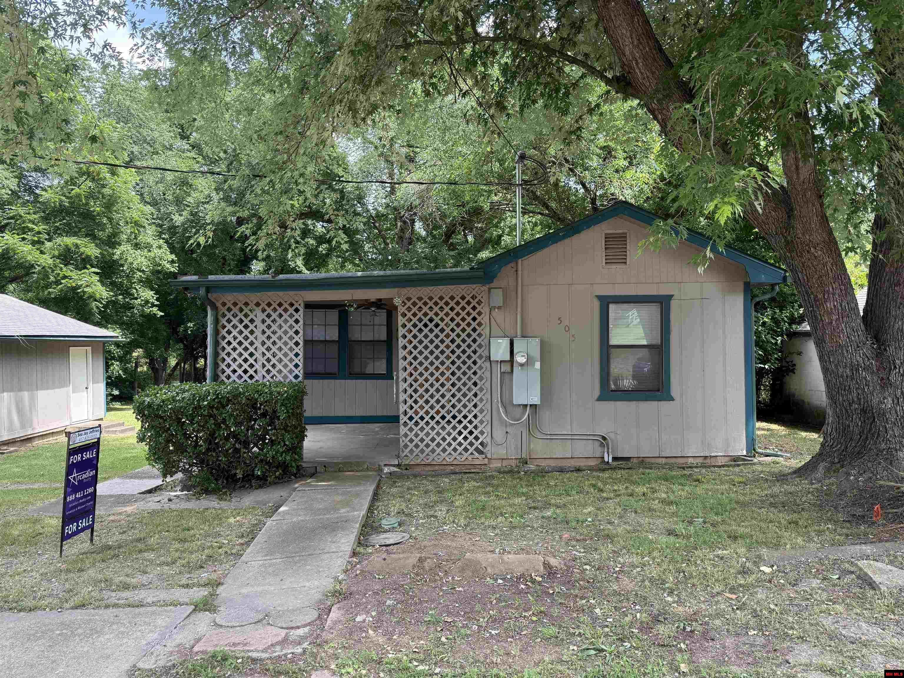 501 GIRARD STREET Flippin, AR