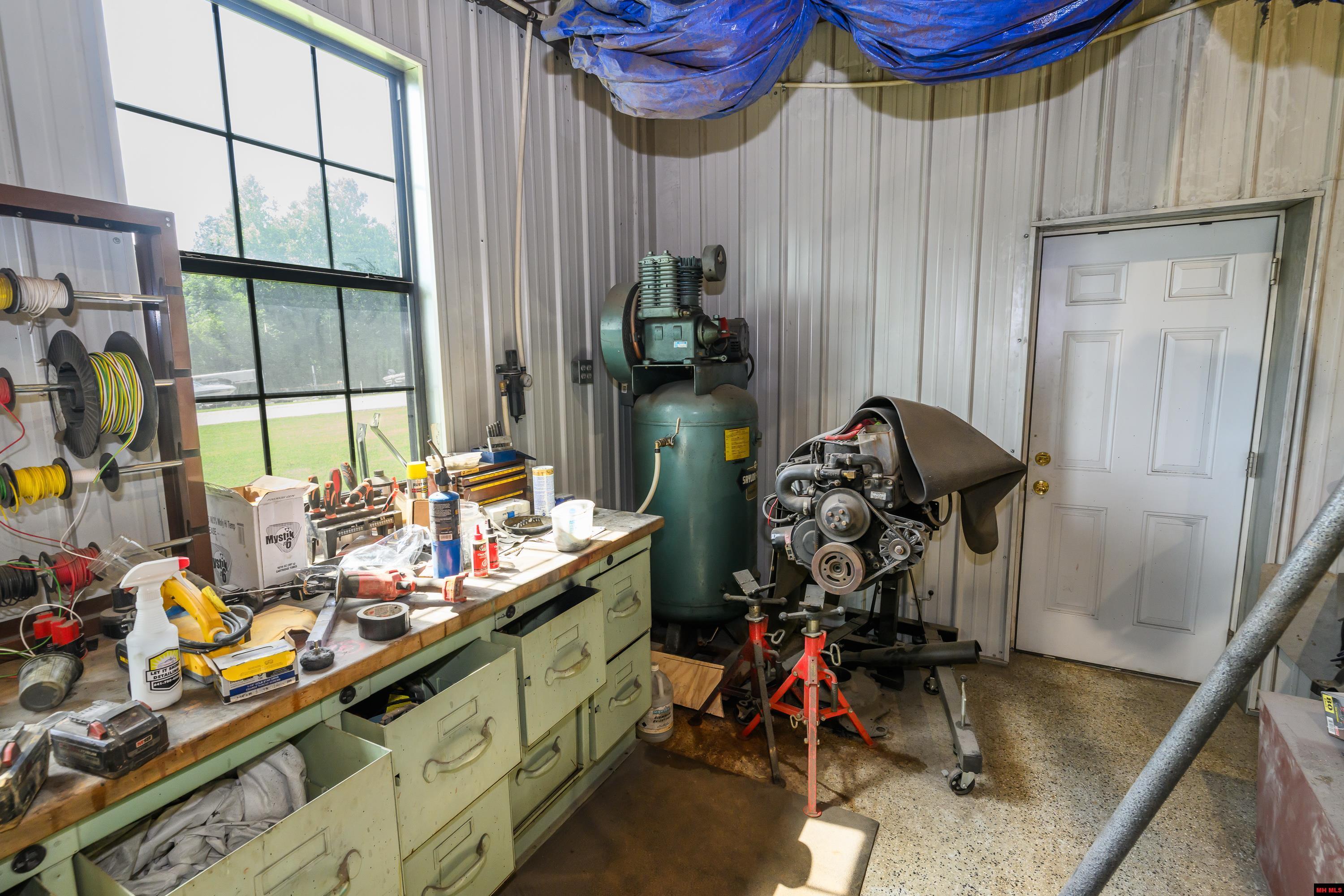 2052 CENTRAL BOULEVARD Bull Shoals, AR