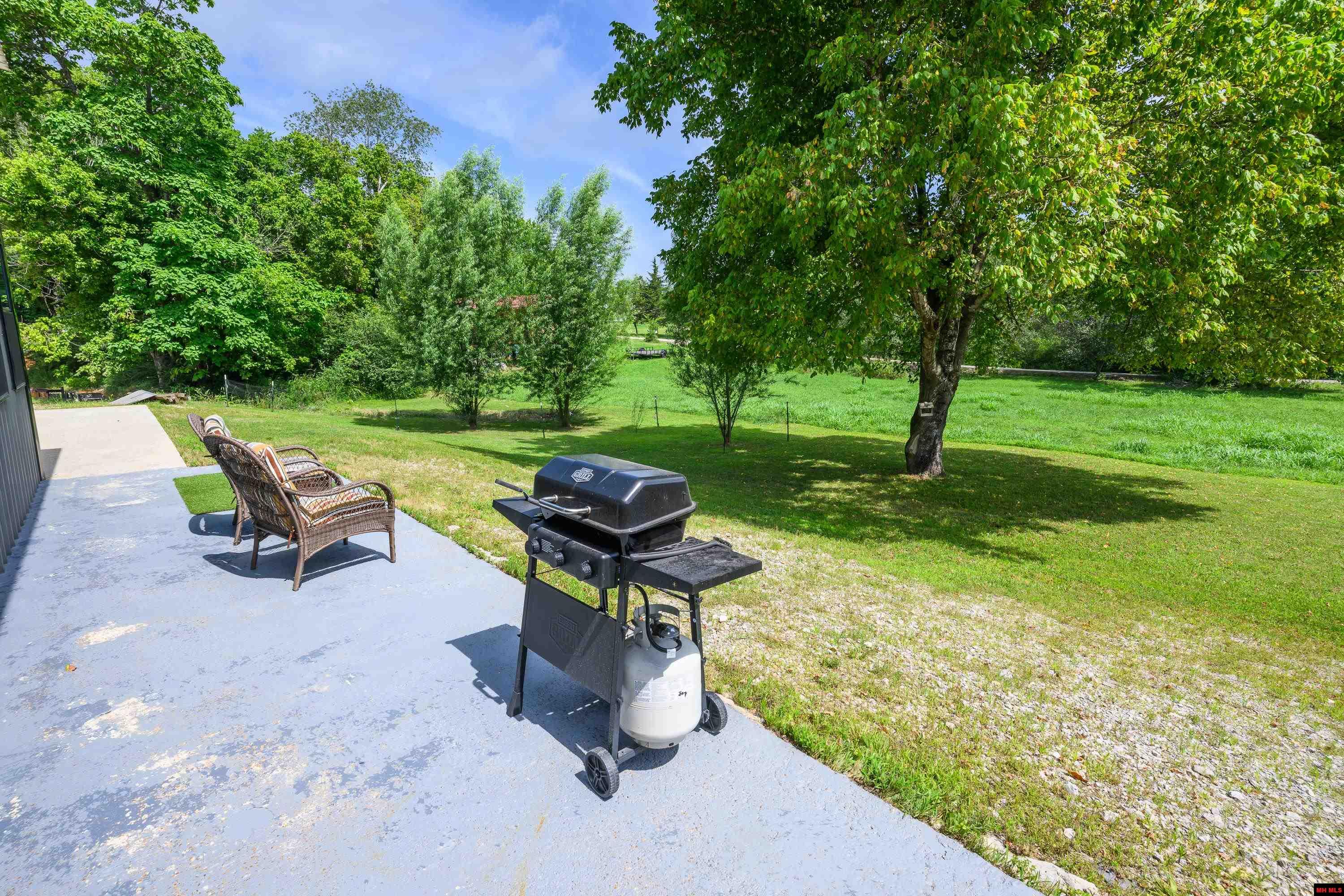 2052 CENTRAL BOULEVARD Bull Shoals, AR