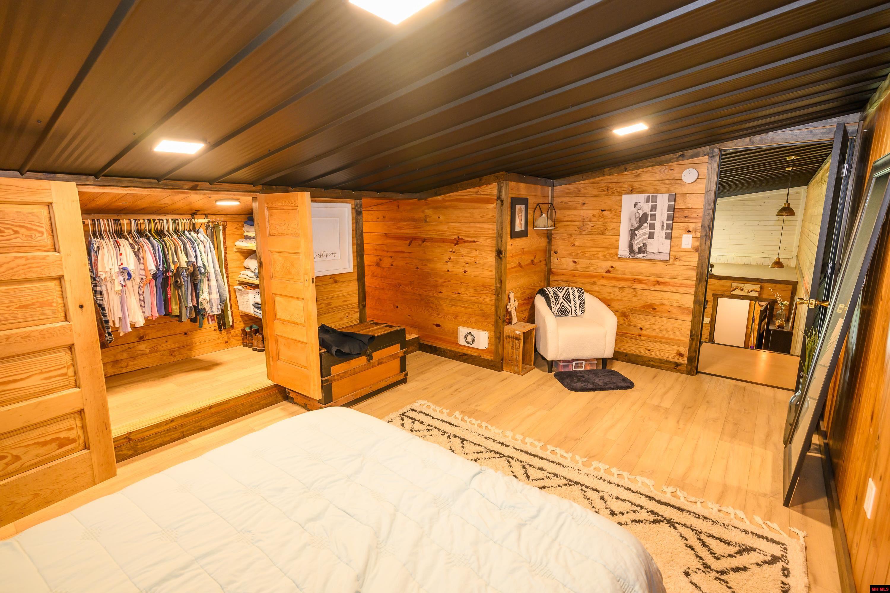 2052 CENTRAL BOULEVARD Bull Shoals, AR