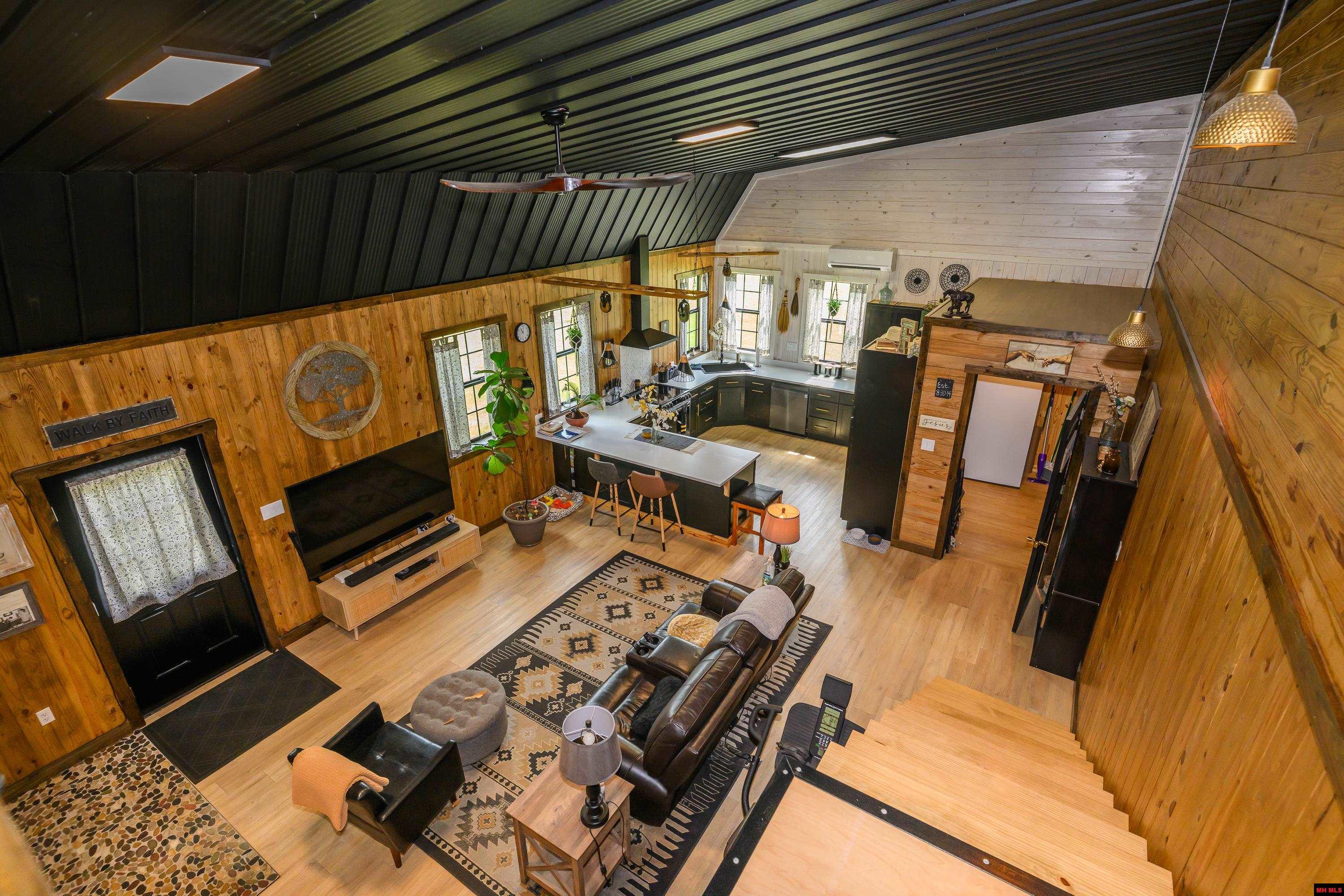 2052 CENTRAL BOULEVARD Bull Shoals, AR