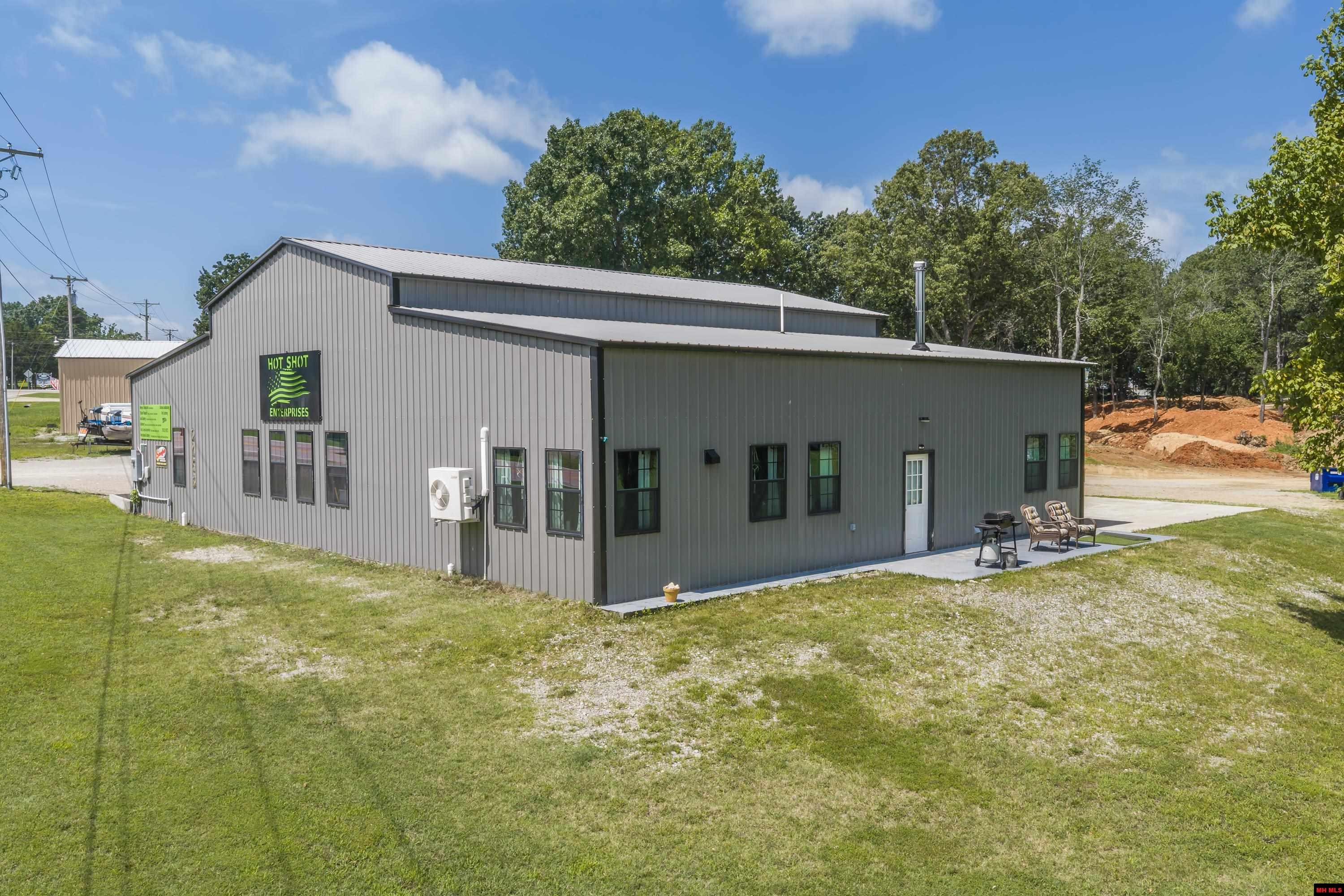2052 CENTRAL BOULEVARD Bull Shoals, AR