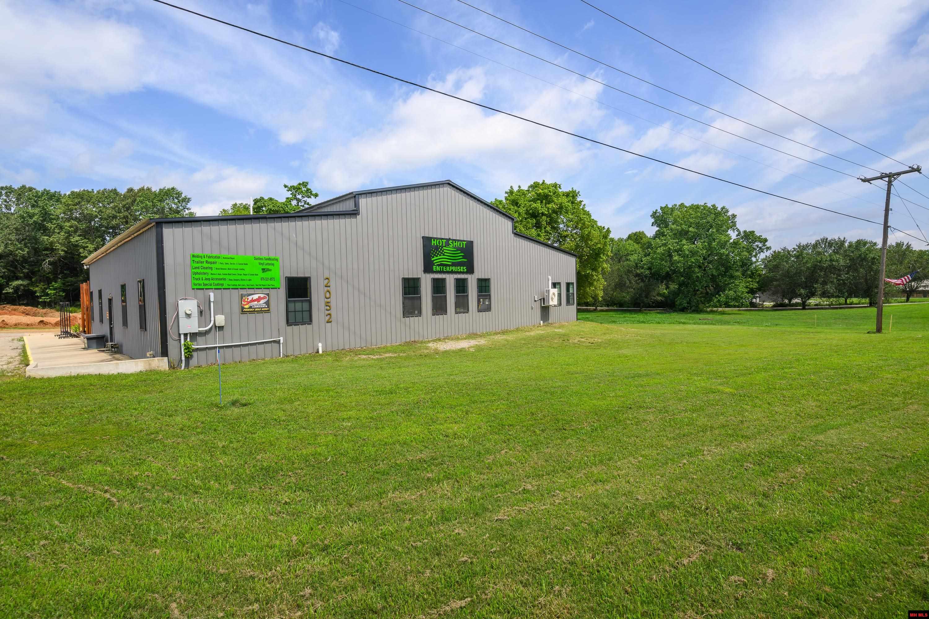 2052 CENTRAL BOULEVARD Bull Shoals, AR