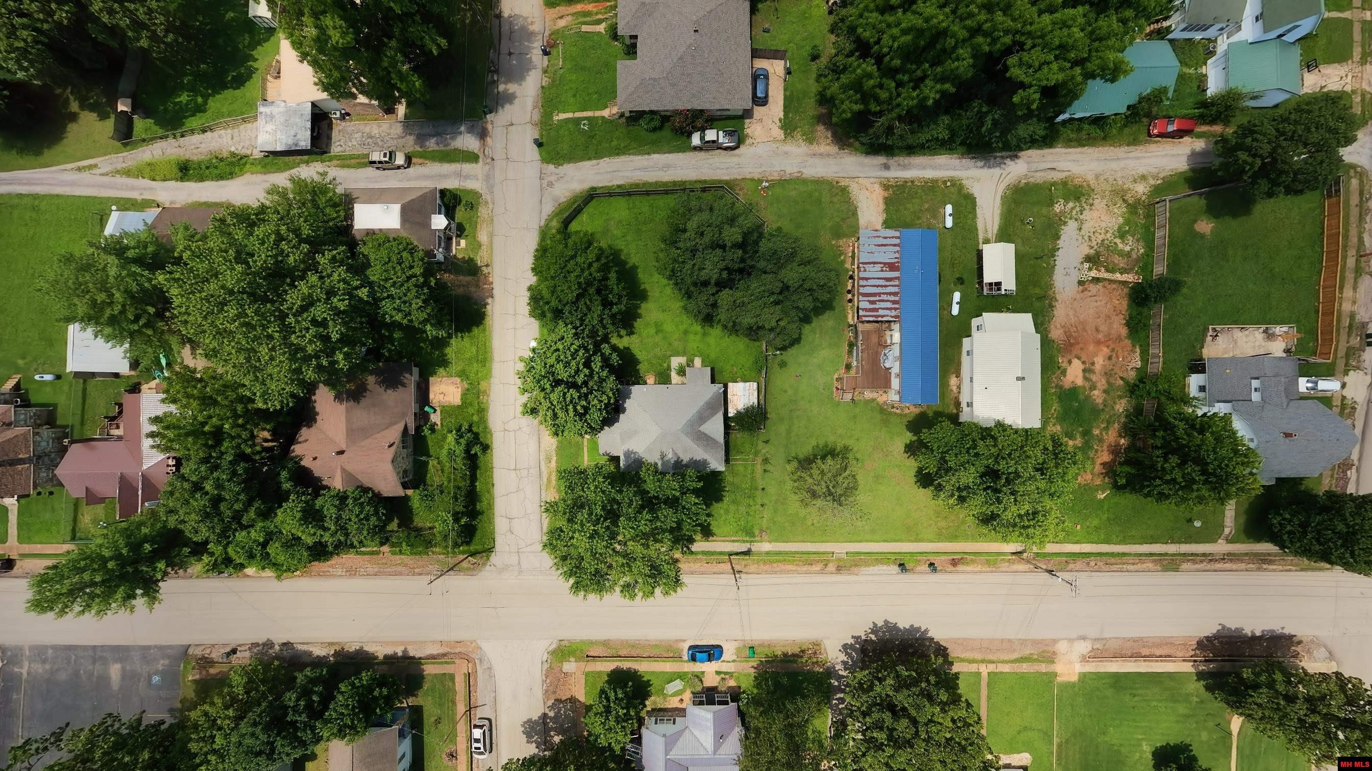 222 6TH STREET Thayer, MO