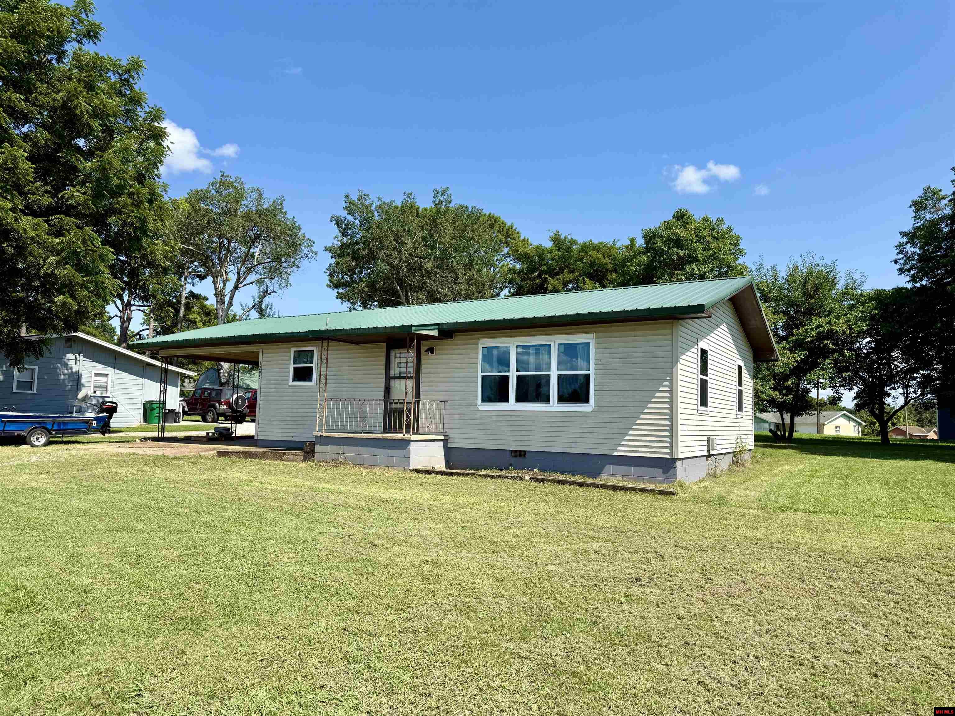 1295 W MAIN STREET Cotter, AR