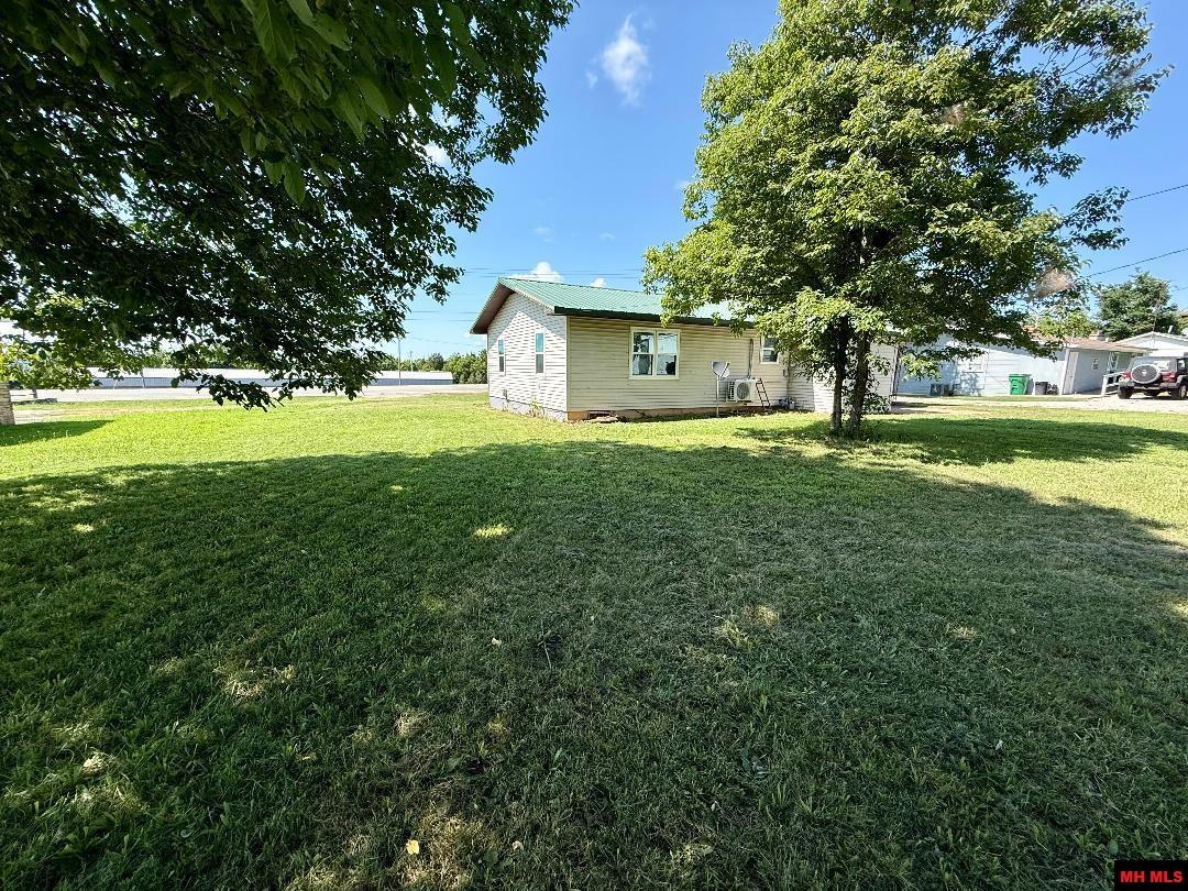 1295 W MAIN STREET Cotter, AR