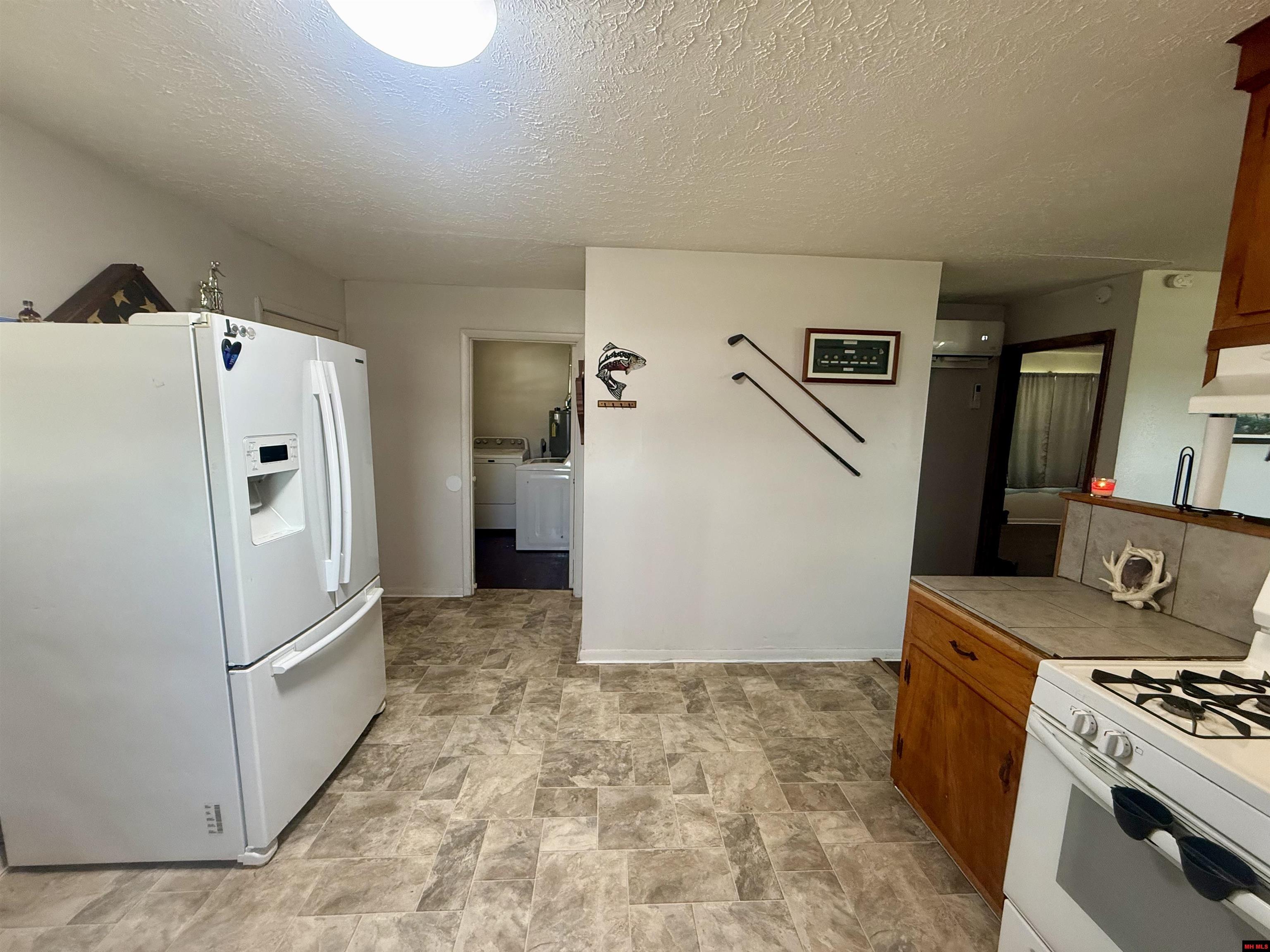 1295 W MAIN STREET Cotter, AR
